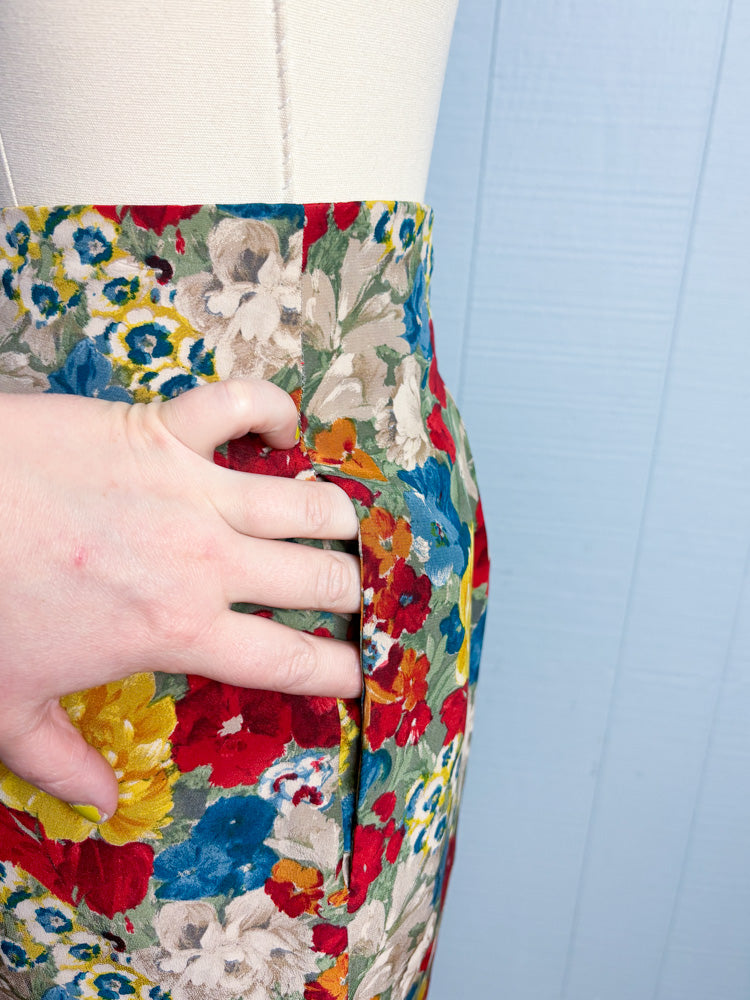 80's Bouquet of Flowers in Red Yellow Blue Silk Pencil Skirt