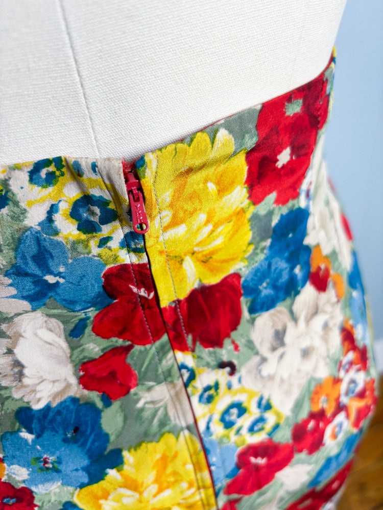 80's Bouquet of Flowers in Red Yellow Blue Silk Pencil Skirt