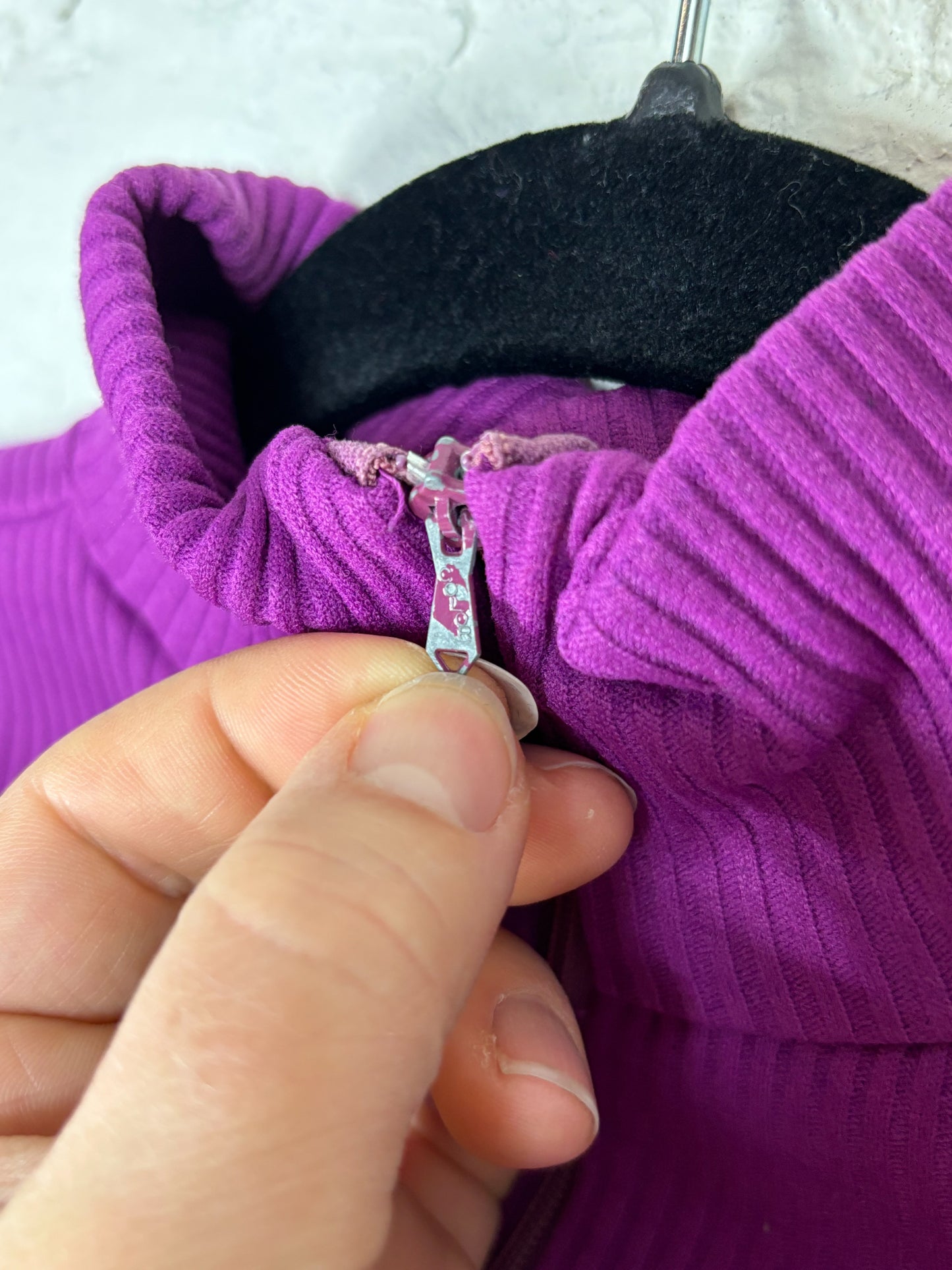 60's 70's Fuchsia Purple Ribbed Turtleneck | XS/S