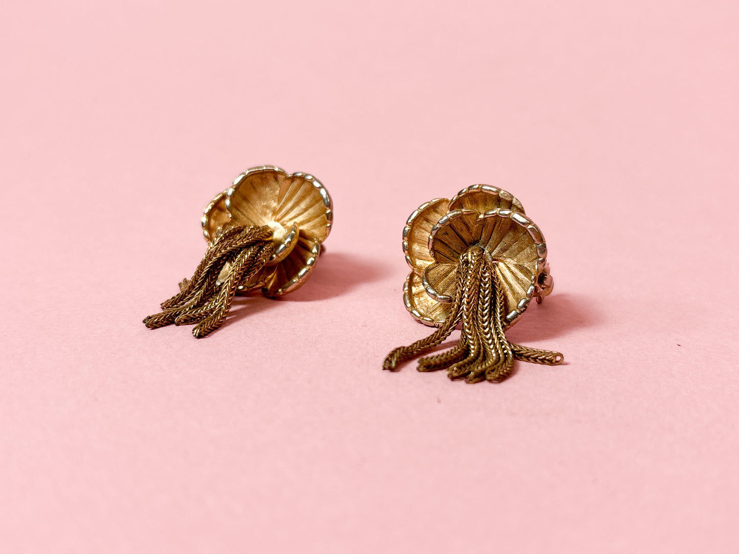 80's Gold 3D Flower with Dangle Chains Clip On Earrings