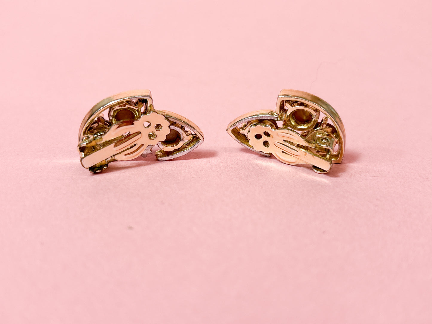 60's Pearlescent & Pink Crystal Leaf Clip On Earrings