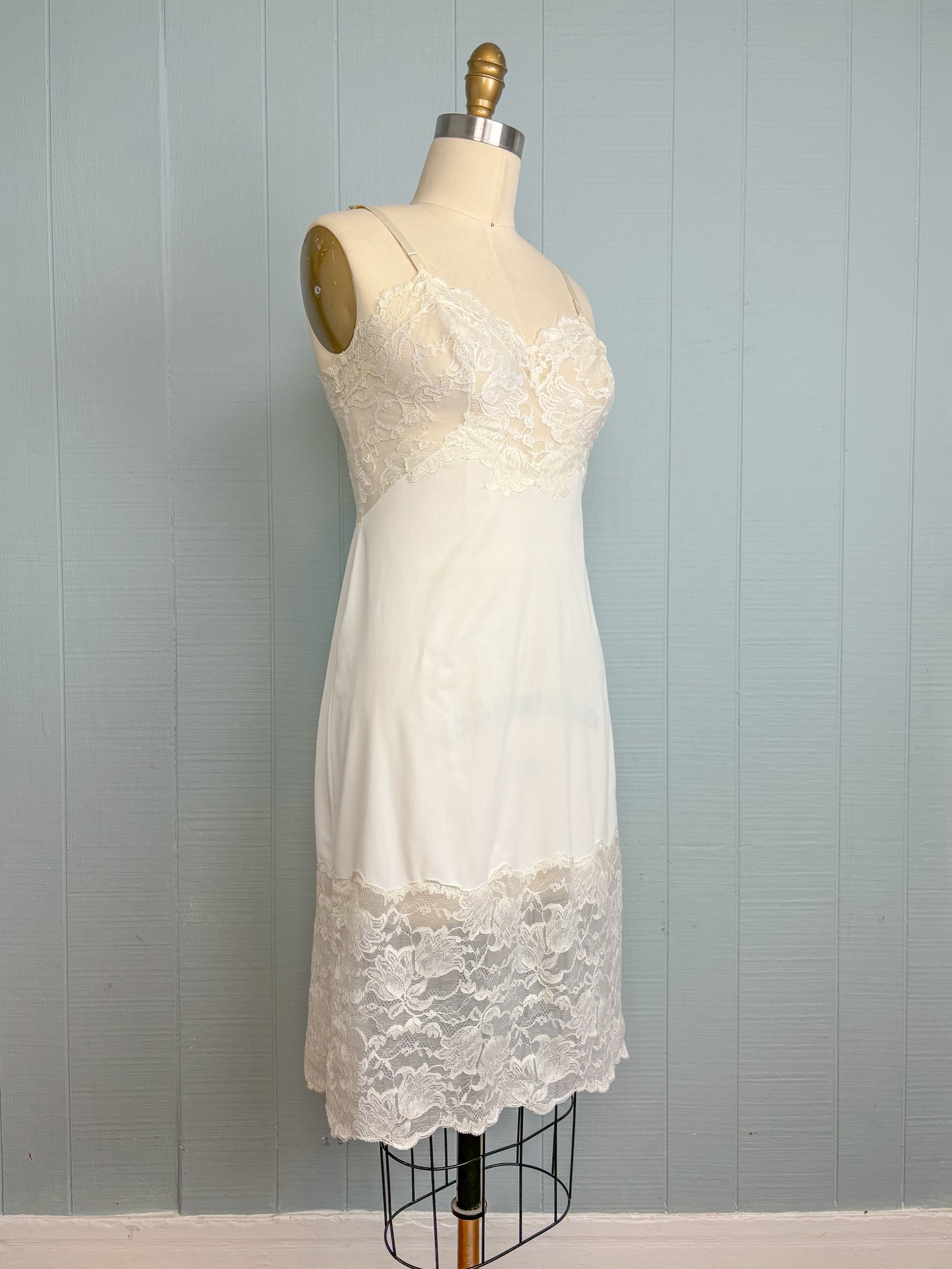 50's Sexy & Delicate White Lace Nightie | S