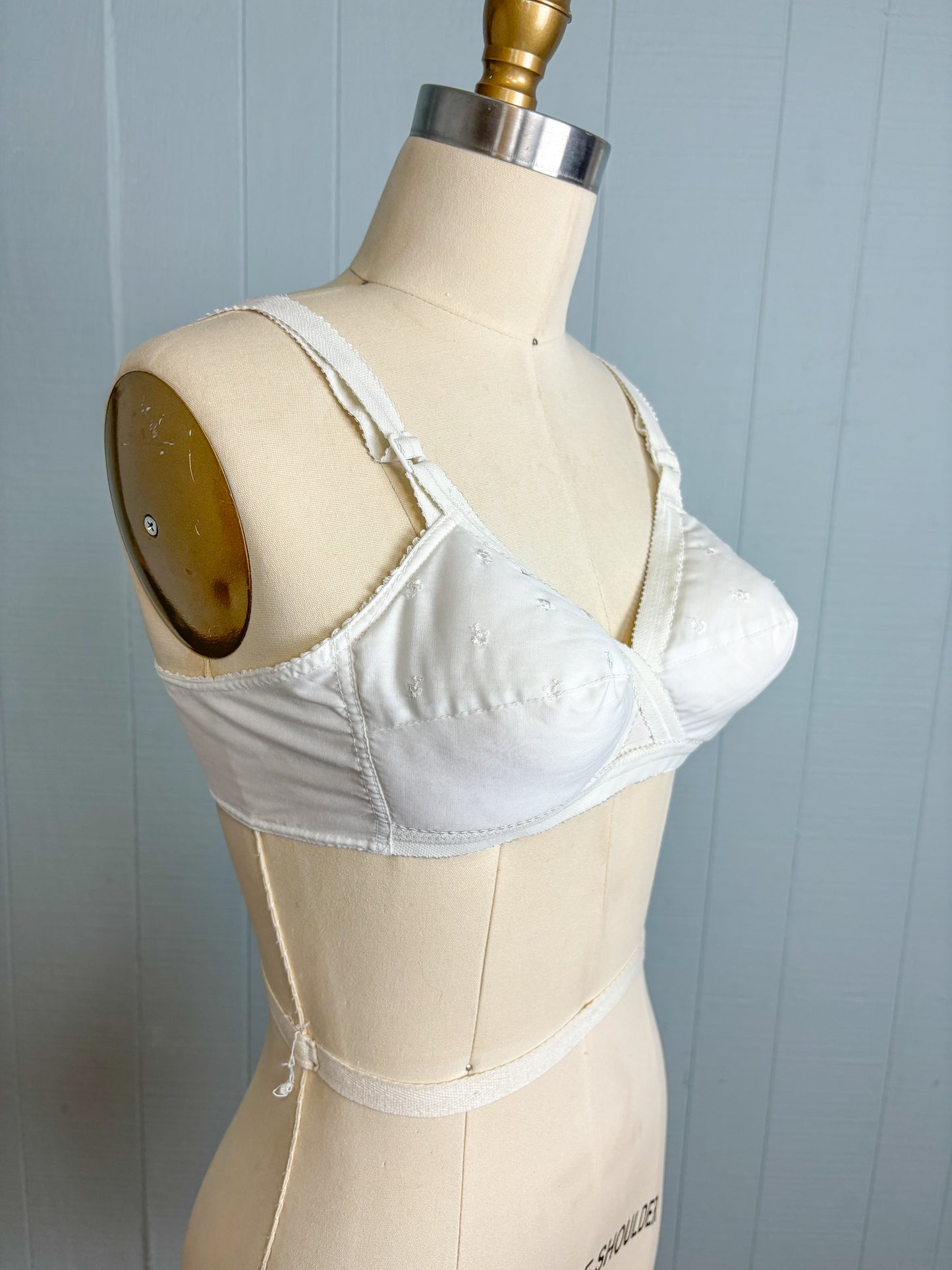 60's White Ditsy Flower Bullet Bra