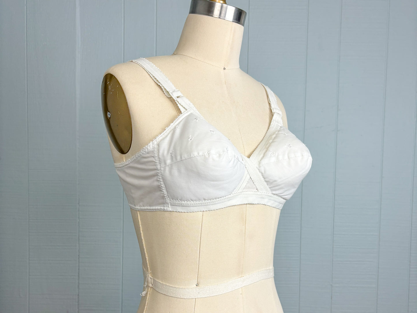 60's White Ditsy Flower Bullet Bra
