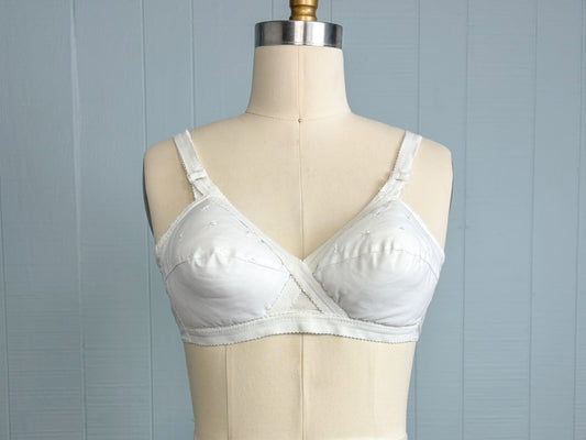 60's White Ditsy Flower Bullet Bra