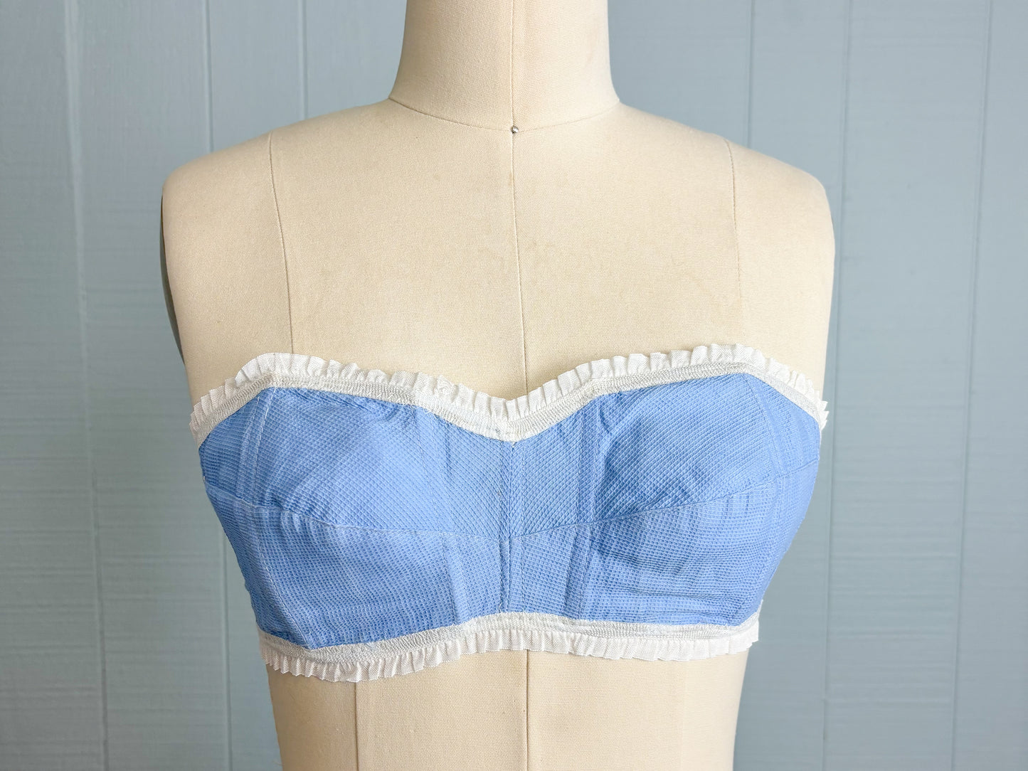 50's 60's Baby Blue Ruffle Strapless Bra | XXS