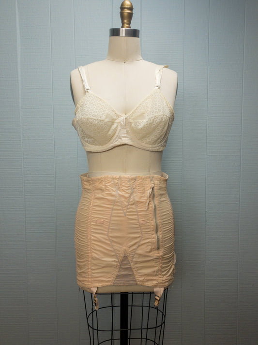 50's 60's Cream Daisy Lace Sheer Bra