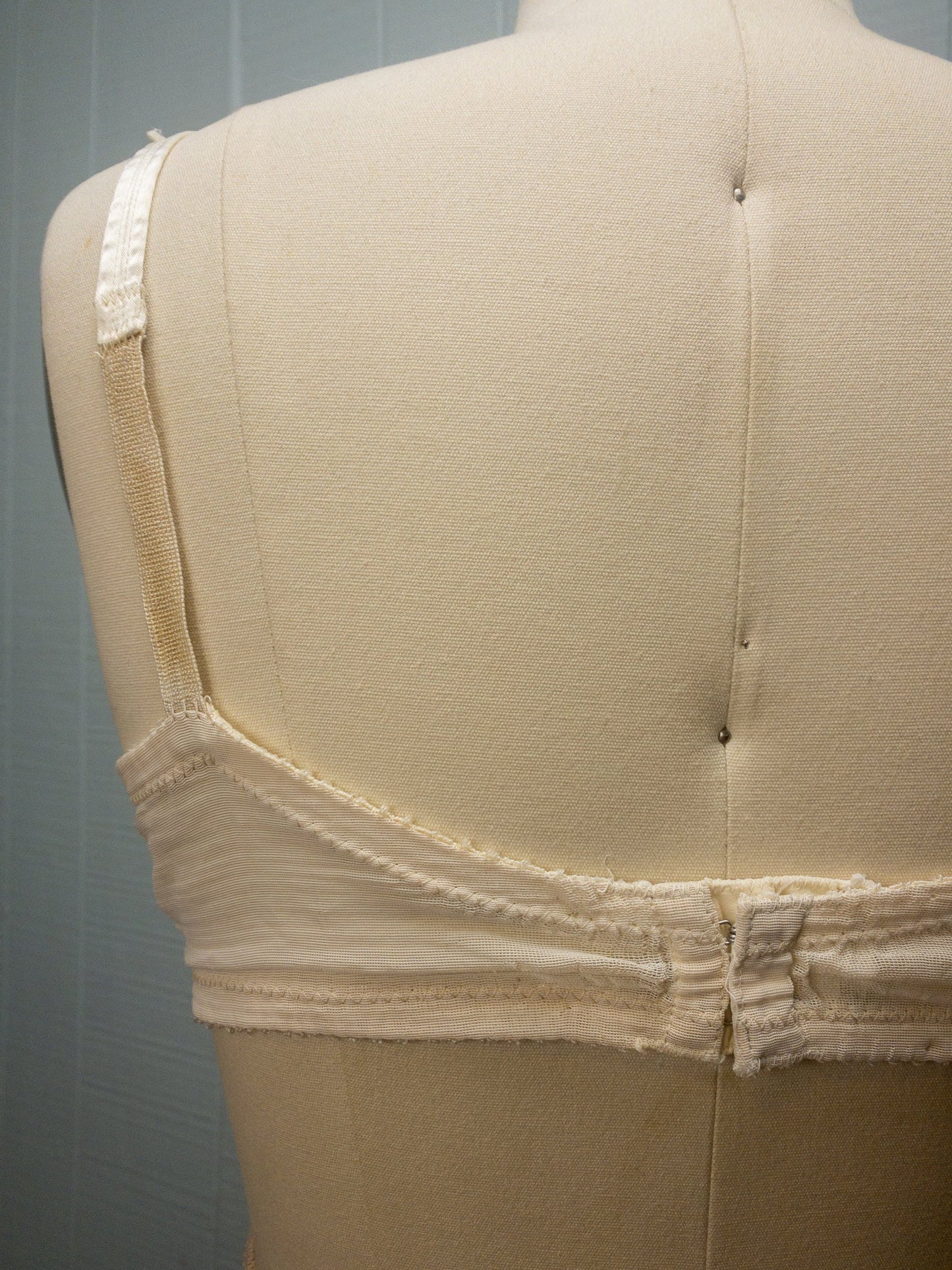 50's 60's Cream Daisy Lace Sheer Bra