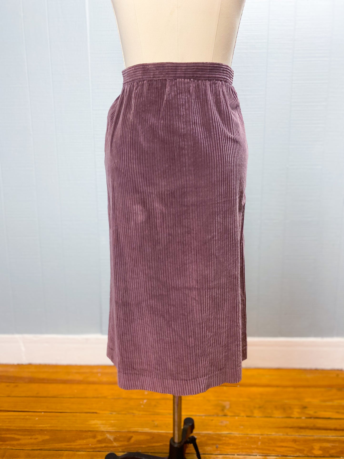 70's Purple Corduroy A-Line Skirt Filene's of Boston | W: 30"