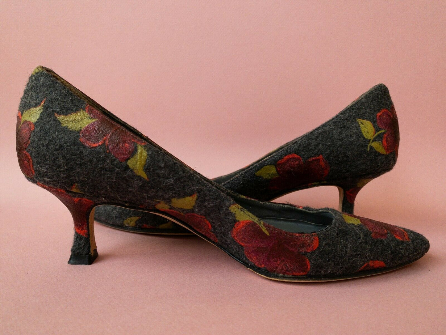 *Manolo Blahnik* Red Painted Roses & Grey Wool Kitten Heel | 36.5 /6.5