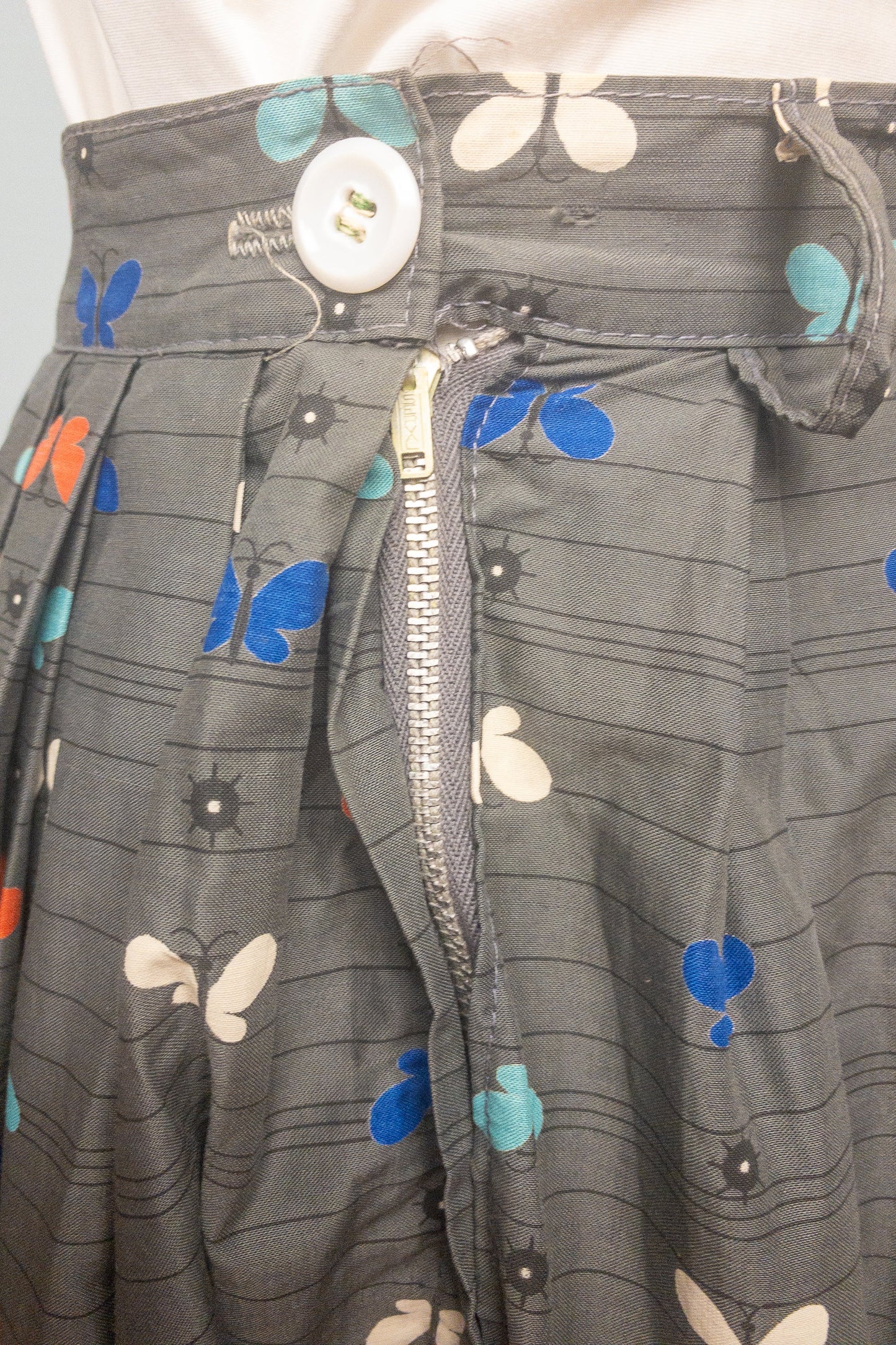 50's Grey Butterfly Skirt | 28"