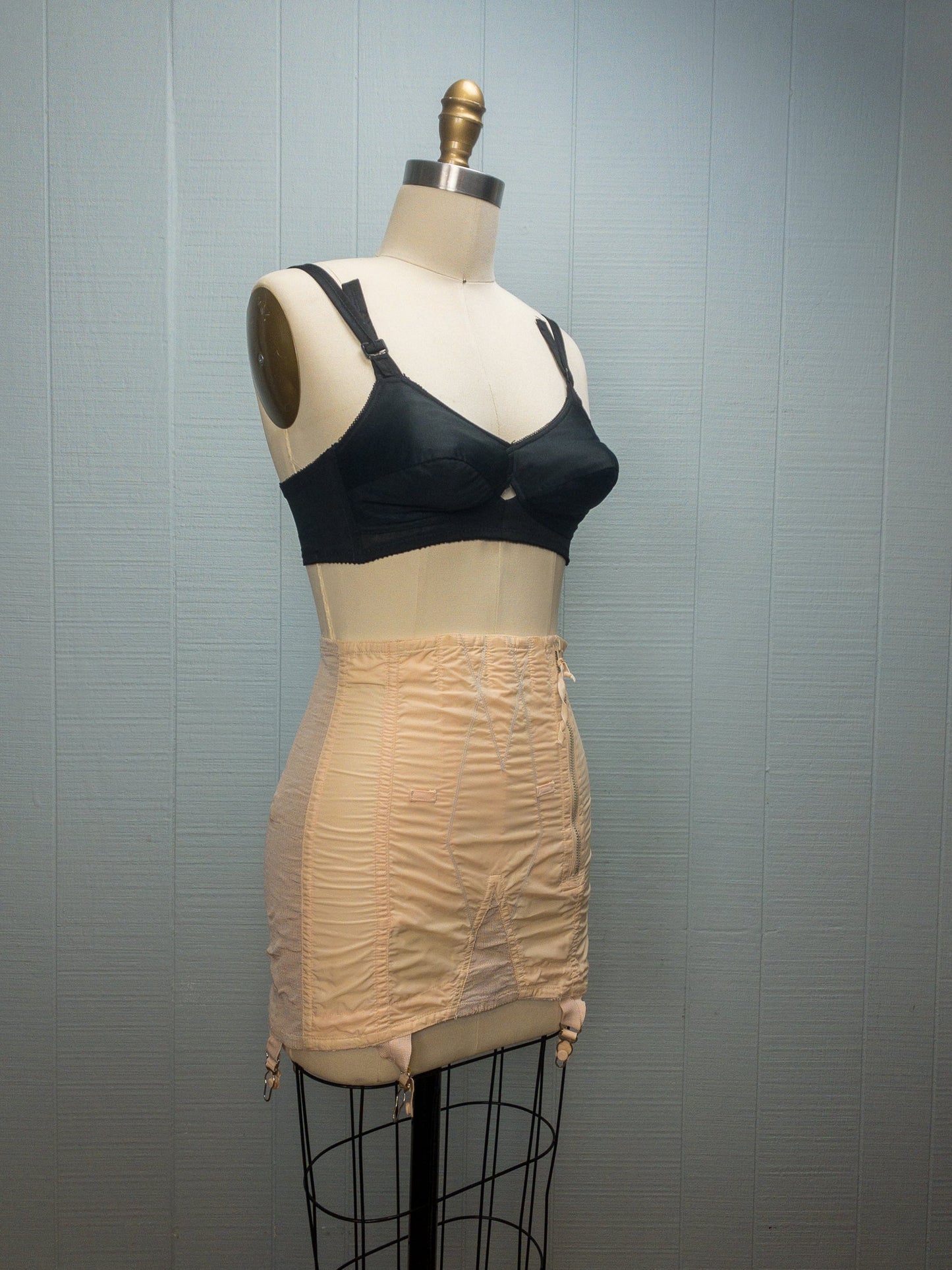 40's 50's Peach Pink Nemo Zip Girdle