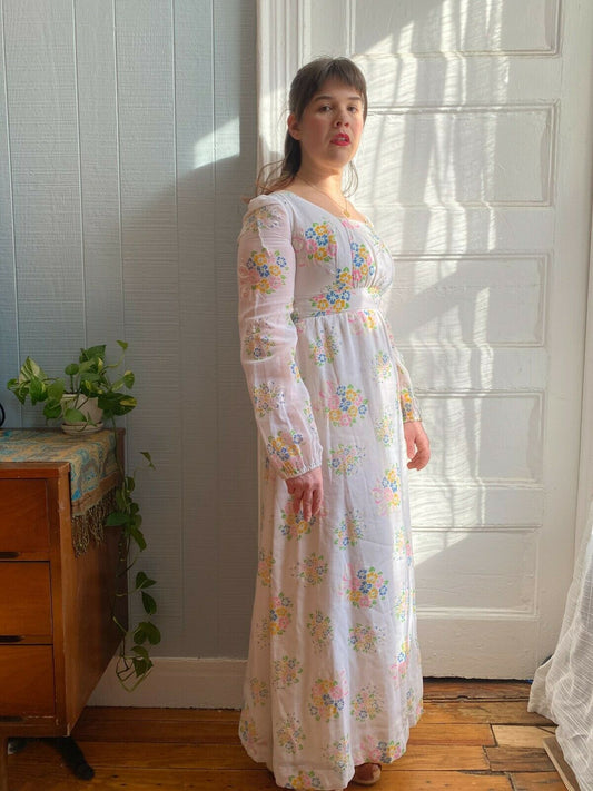 70's White Angelic Maxi Dress | XS/S