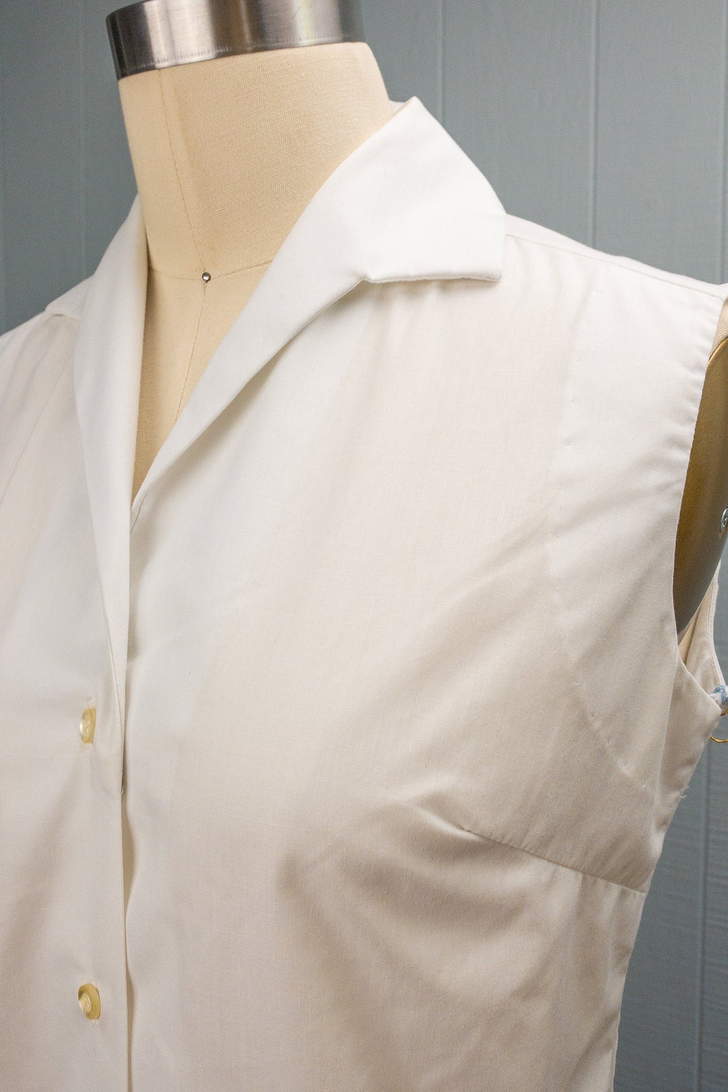 50's "Lady Van Heusen" White Button Up | S