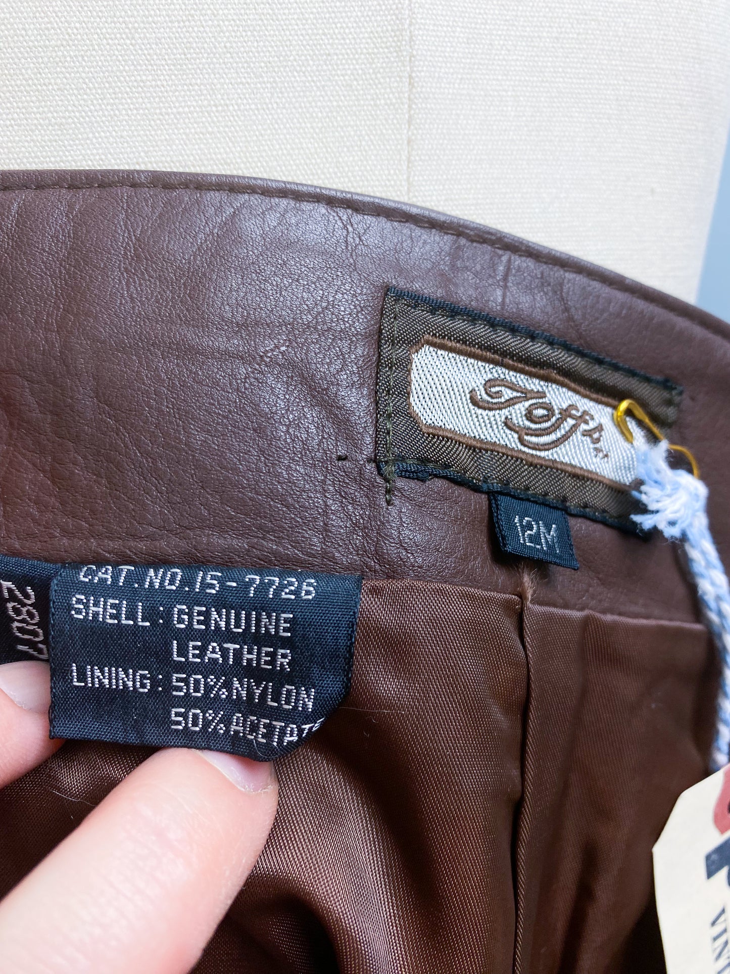 80's 90's Toffs Brown Leather Skirt | W: 29"