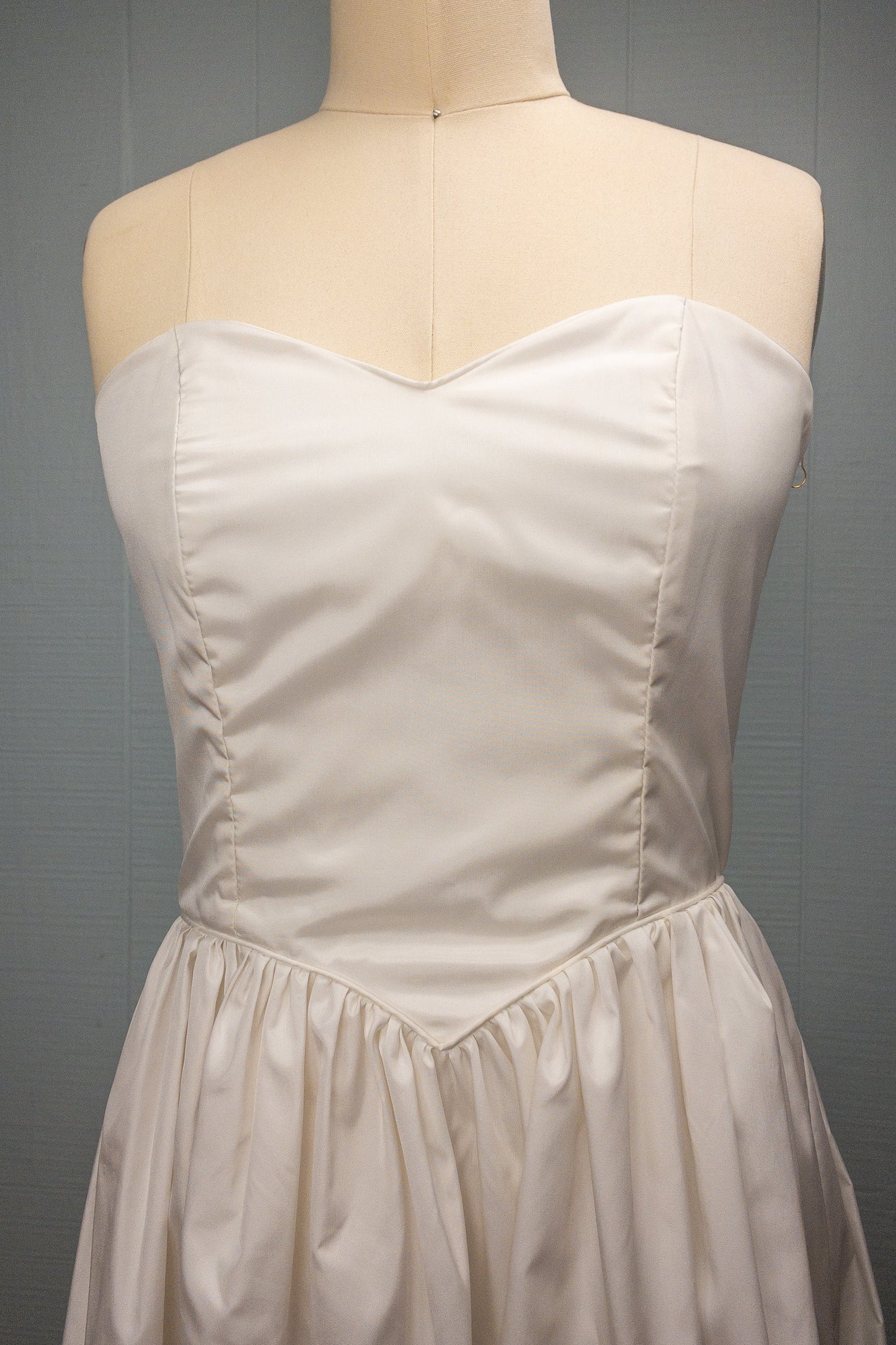 80's White Princess Strapless Gown | XS/S