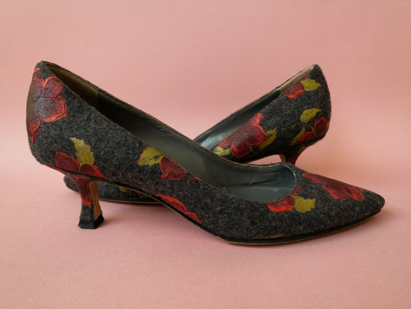 *Manolo Blahnik* Red Painted Roses & Grey Wool Kitten Heel | 36.5 /6.5