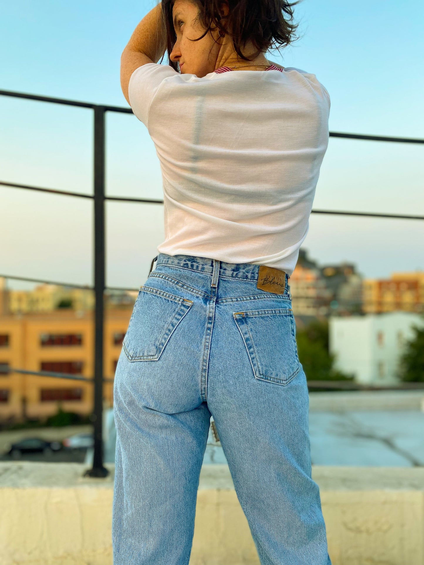 90's Light Wash Boyfriend Jeans | 31" x 29"