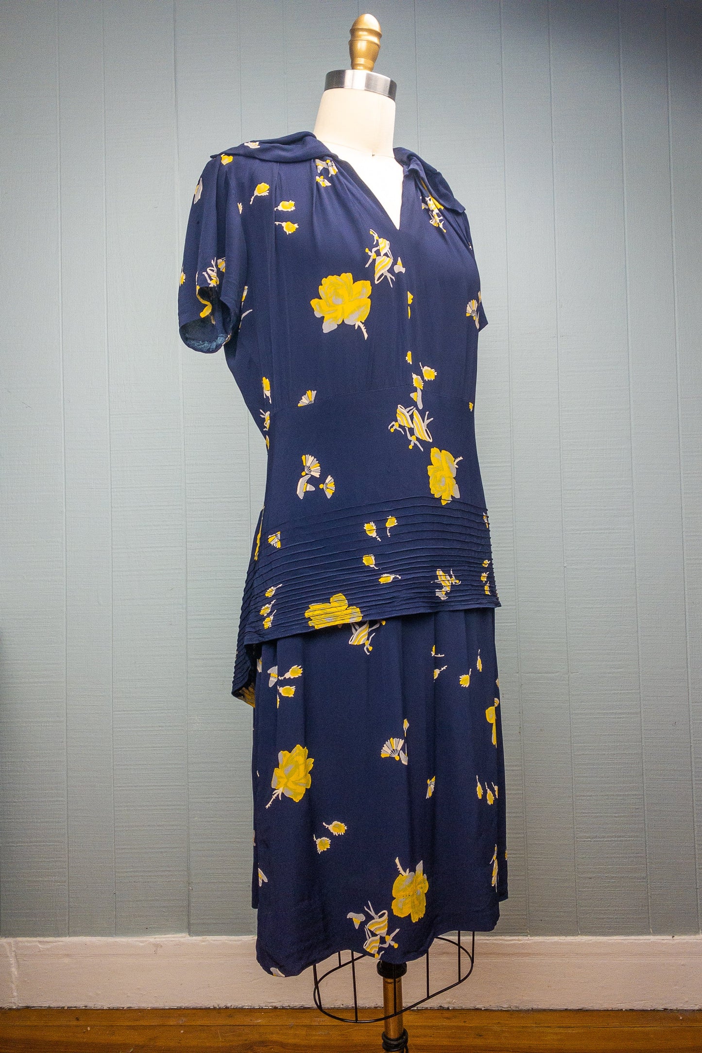 40's Navy Dress Yellow Flowers & Dancers | L/XL