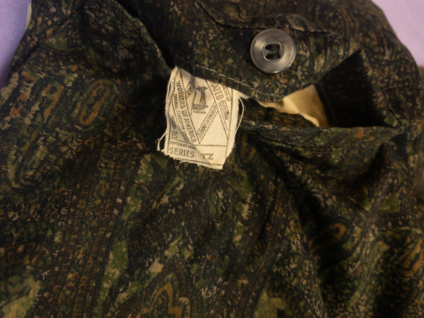 60s Deep Green Paisley Print Short | 36"