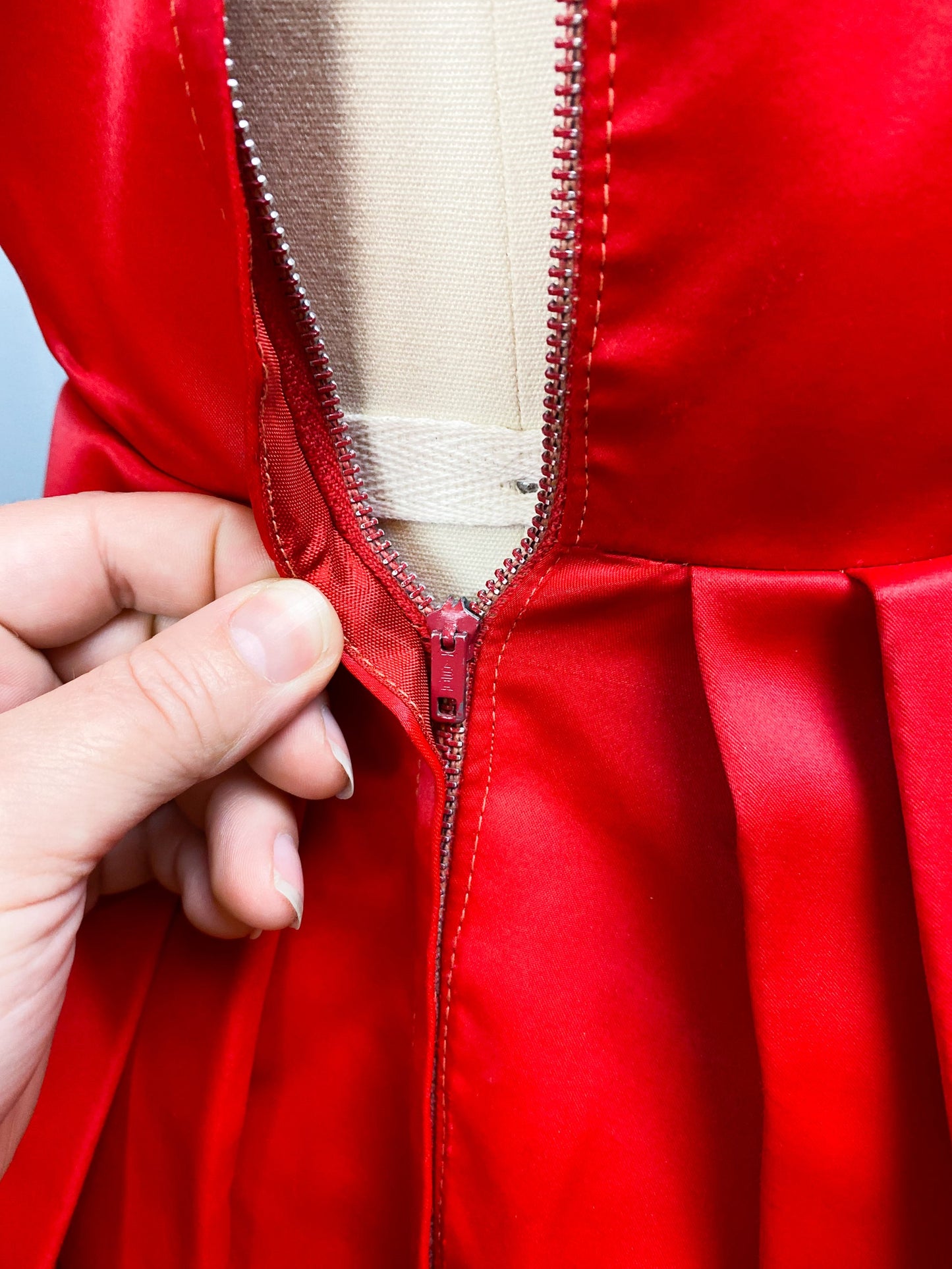 50s 60s Red Tulip Dress | XXS/XS