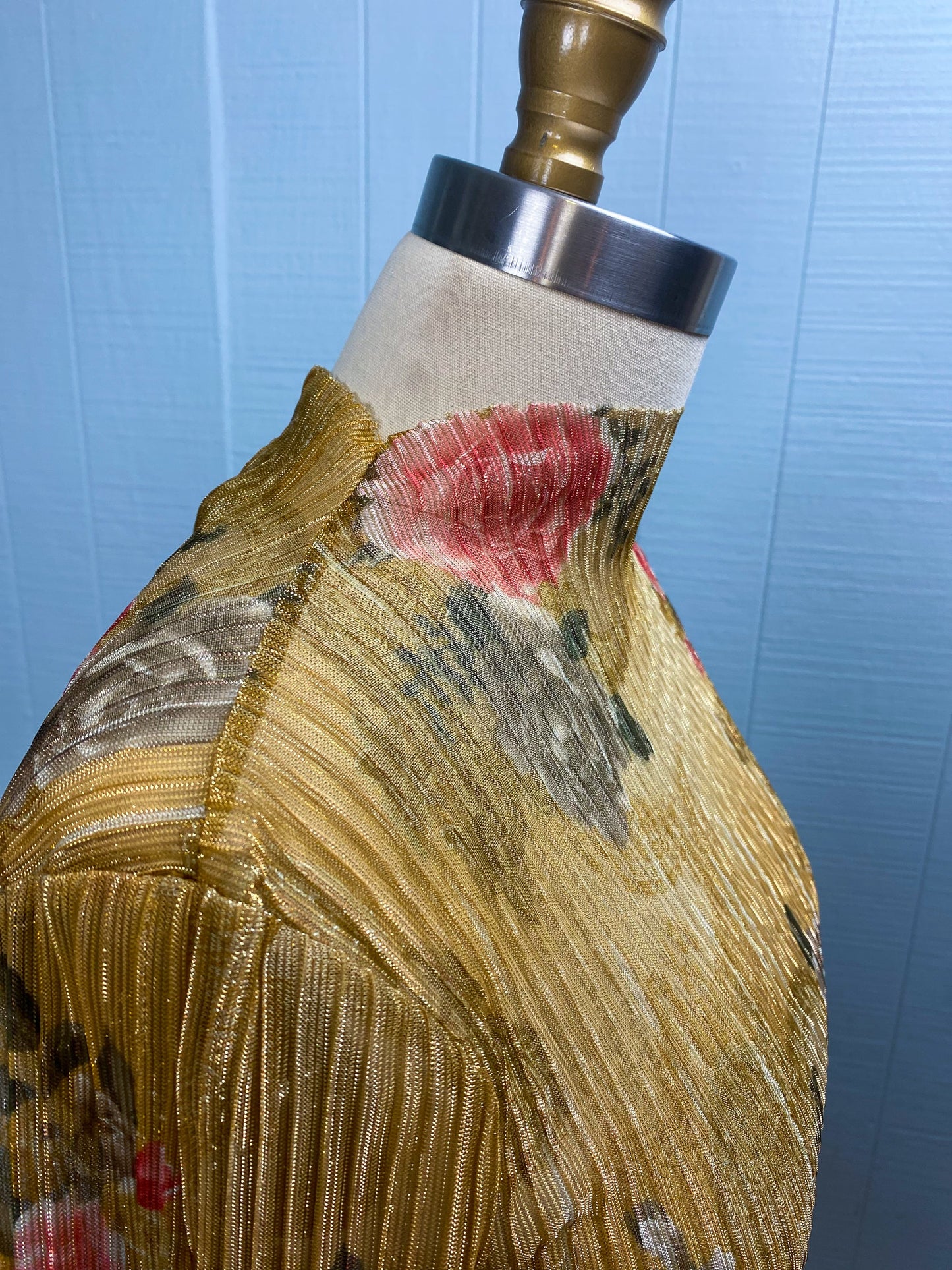 Metallic Gold Sheer Pleated Floral Rose Top Callipygian NWT Mockneck Turtleneck