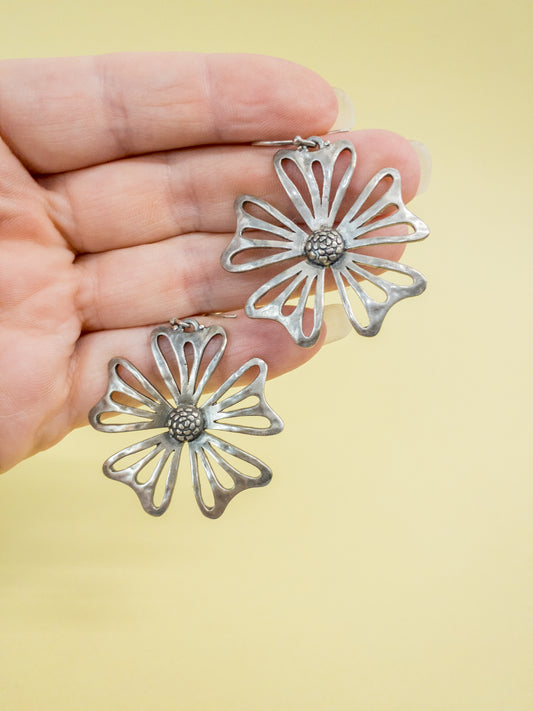 90's Silver Daisy Dangle Hook Pierced Earrings