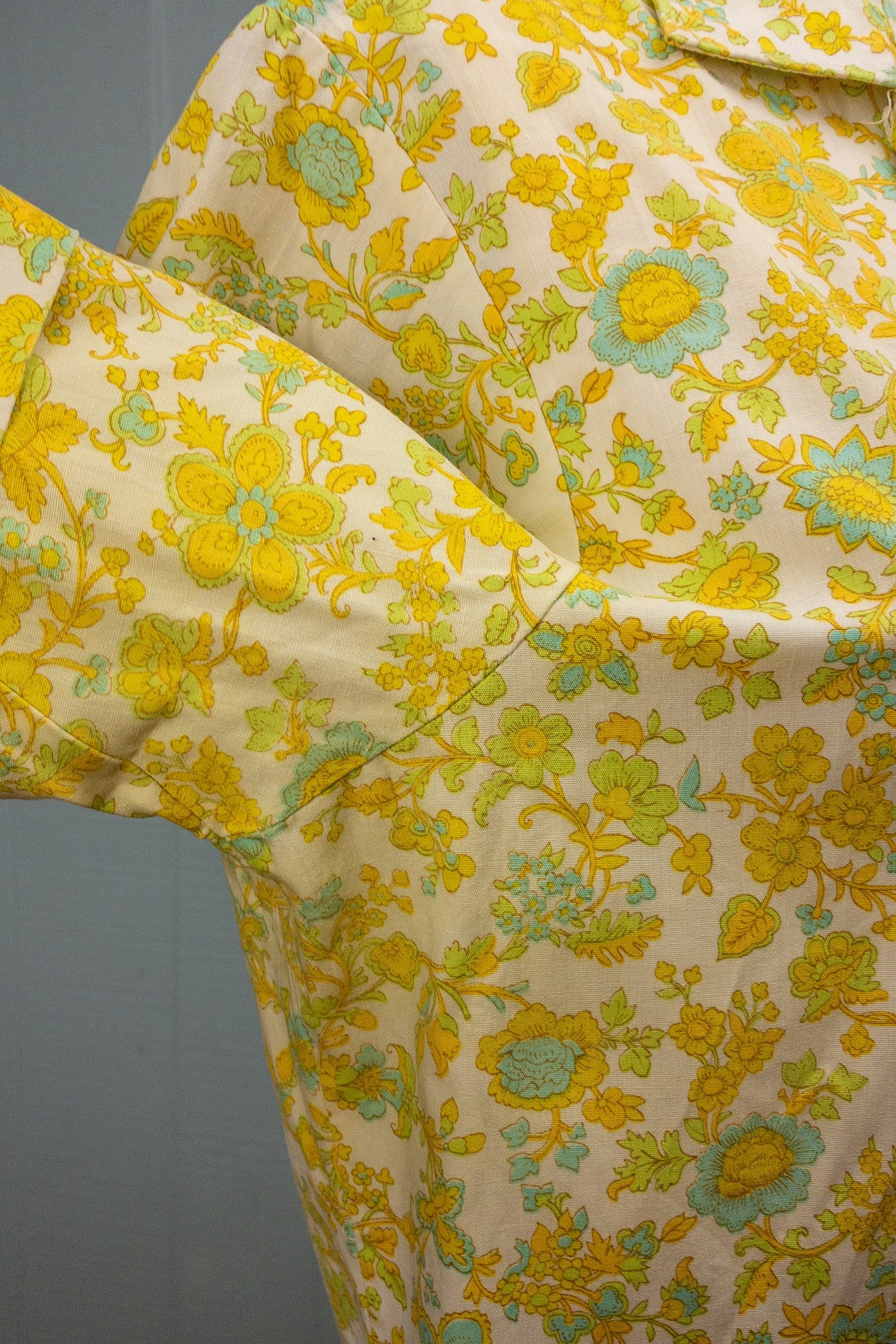 60's Lemon Lime Floral Button Shirt | M/L