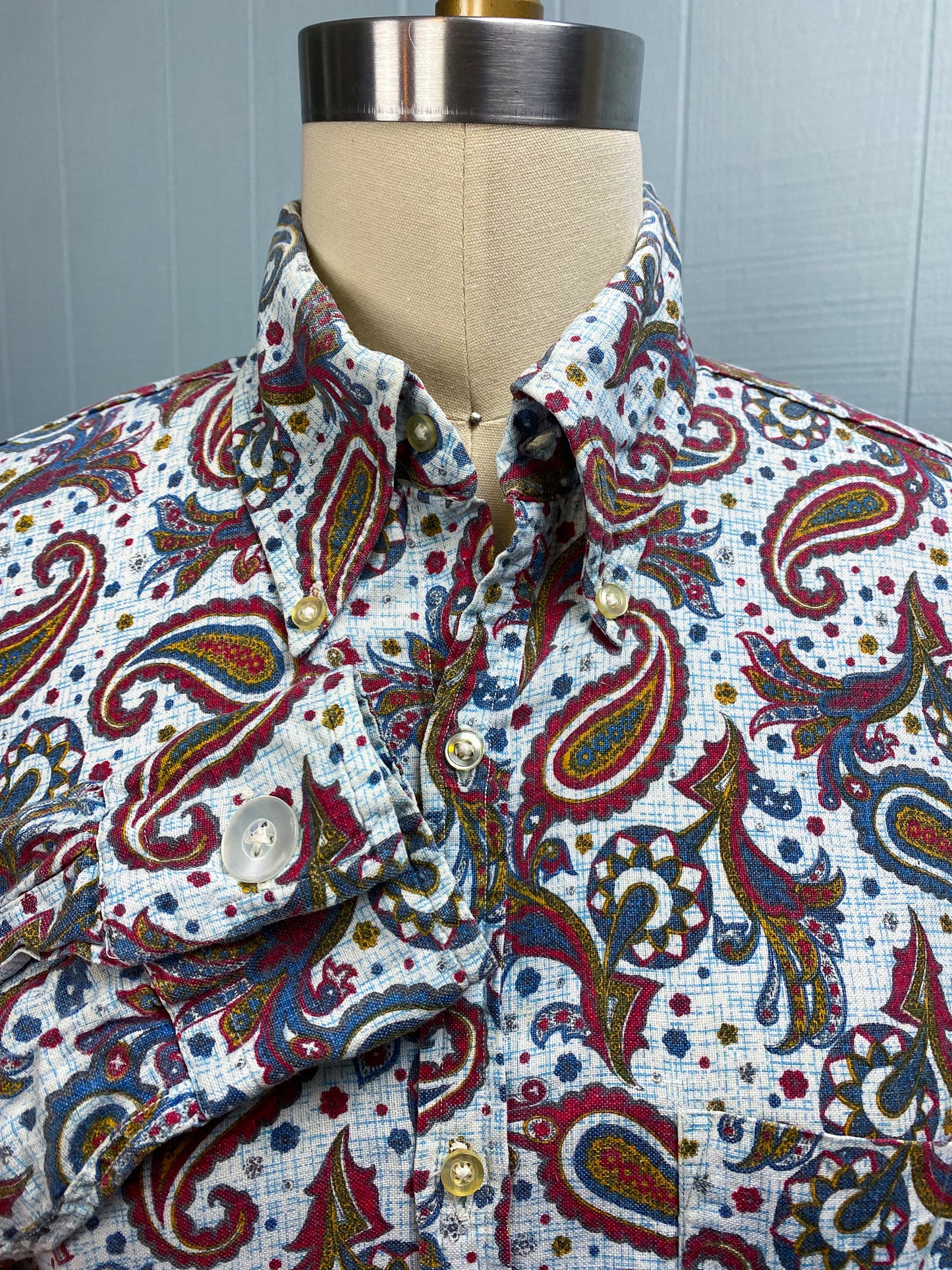 50s Pale Blue & Red Paisley Cotton Button Shirt | M/L