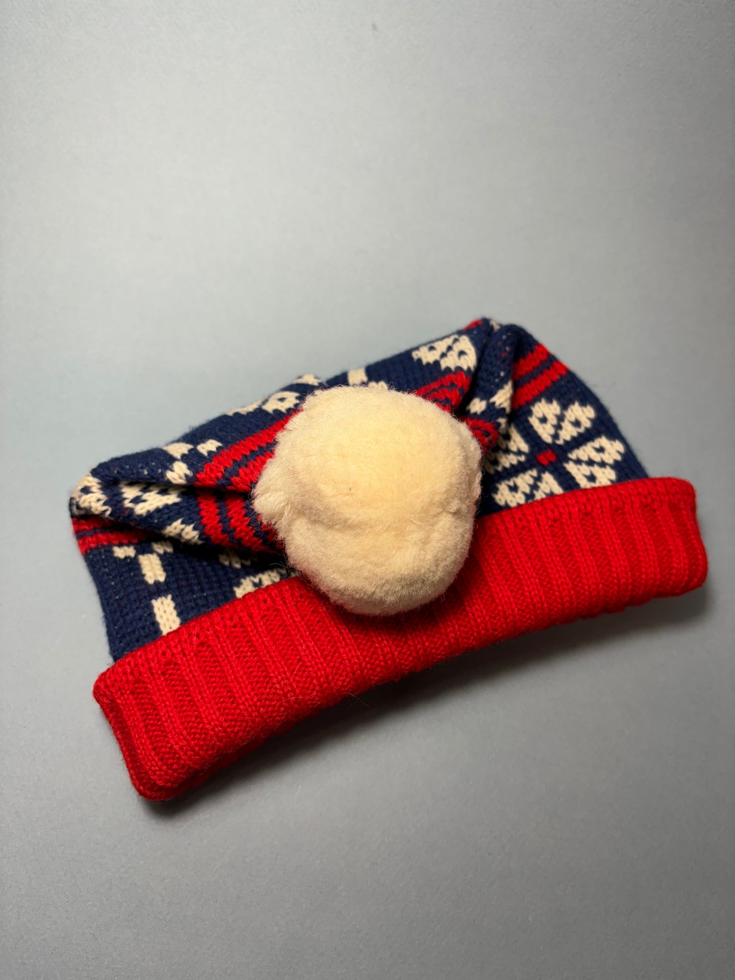 60's "Marvelous Mrs. Maisel" Red, Blue & White Fairisle Winter Beanie