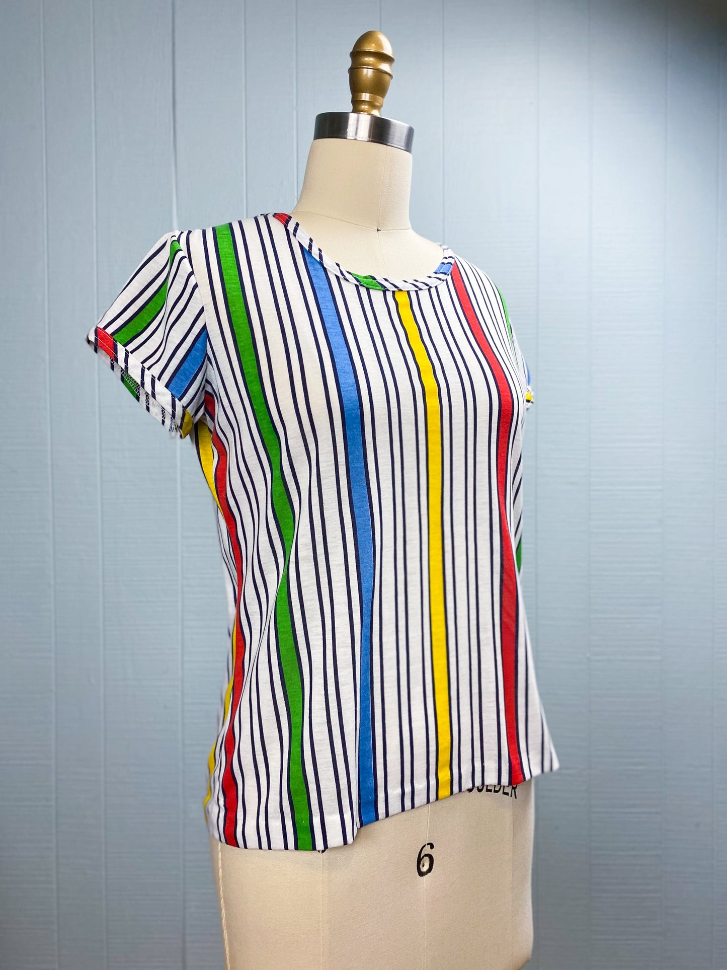 70s/80s Vertical Rainbow T Shirt | S/M