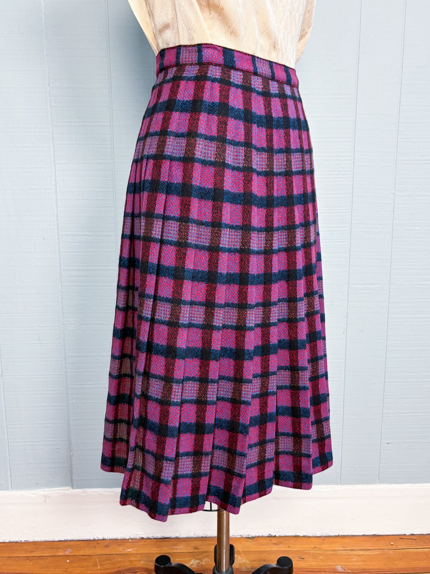 50's 60's Mrs. Maisel Purple Plaid Pleated Skirt | W: 26"