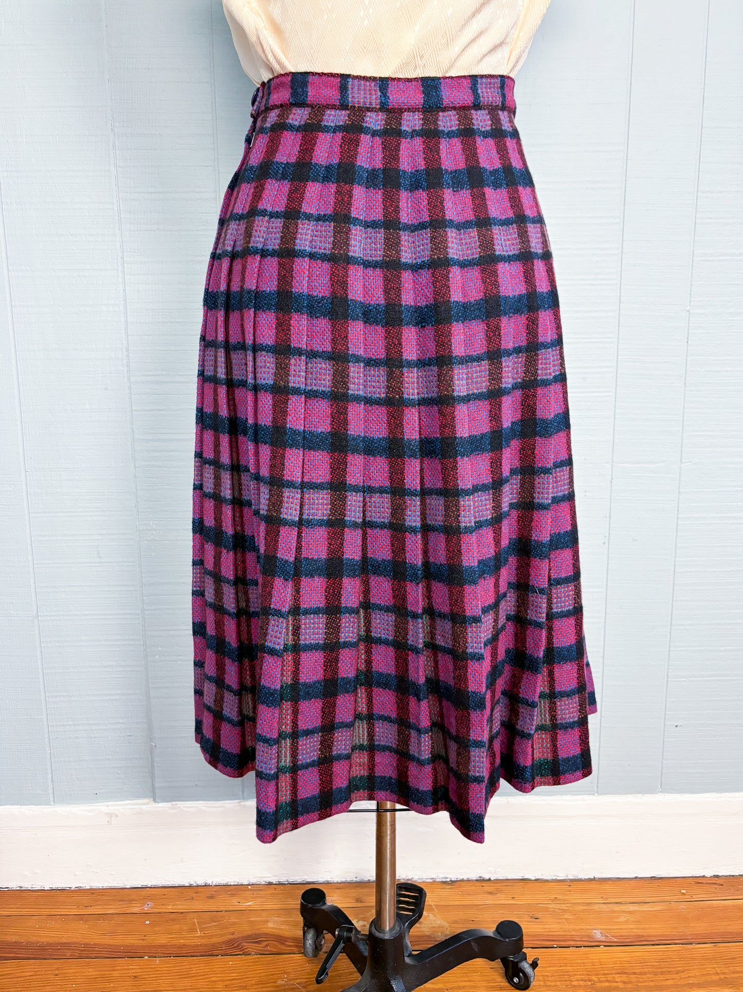 50's 60's Mrs. Maisel Purple Plaid Pleated Skirt | W: 26"