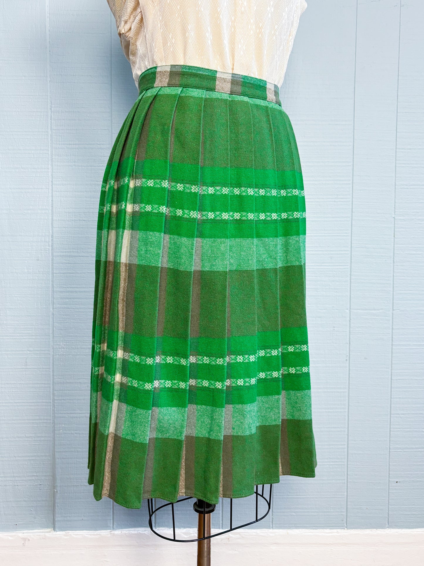50's 60's Mrs. Maisel Green Plaid Pleated Skirt | W: 25"