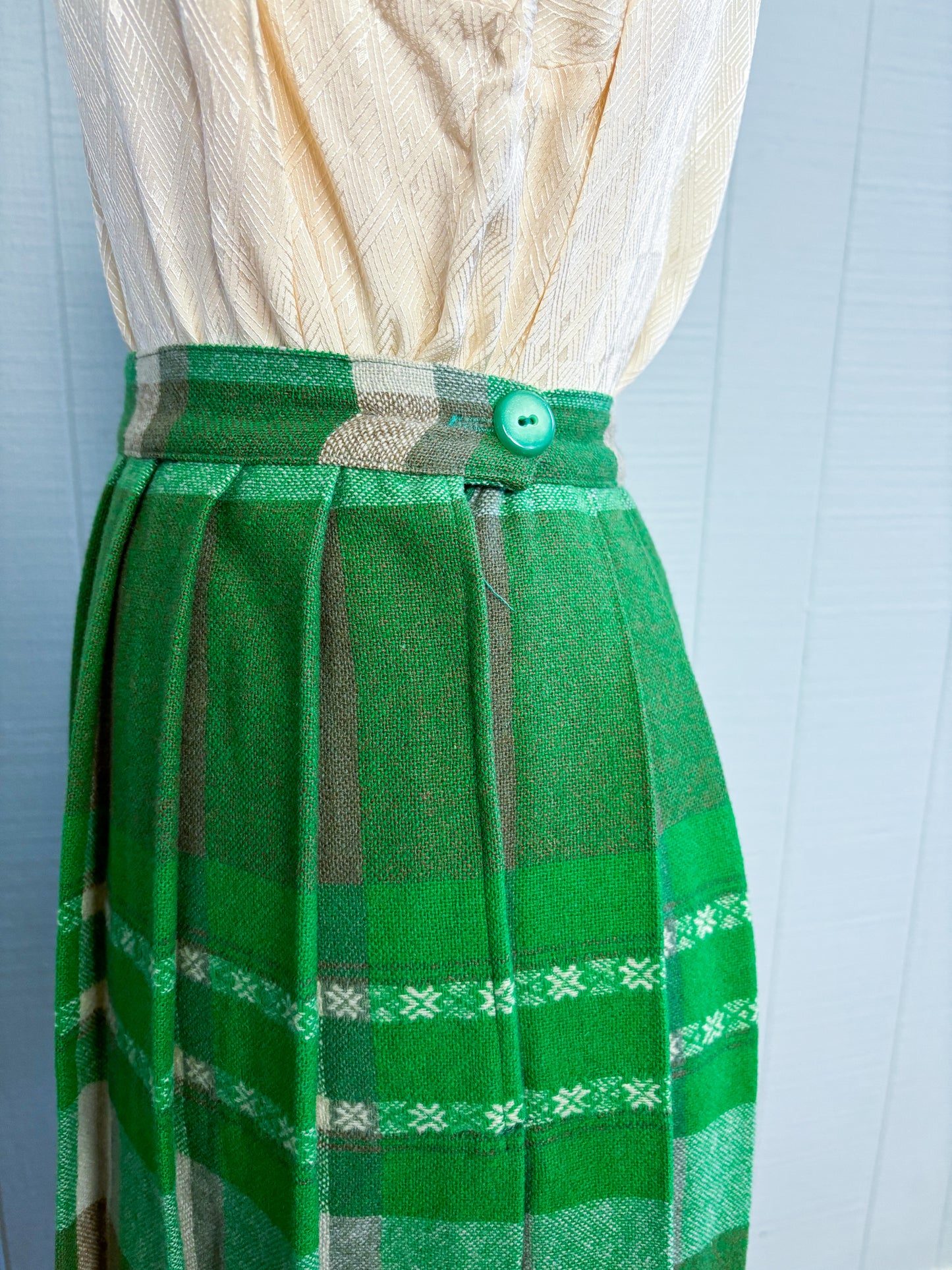 50's 60's Mrs. Maisel Green Plaid Pleated Skirt | W: 25"