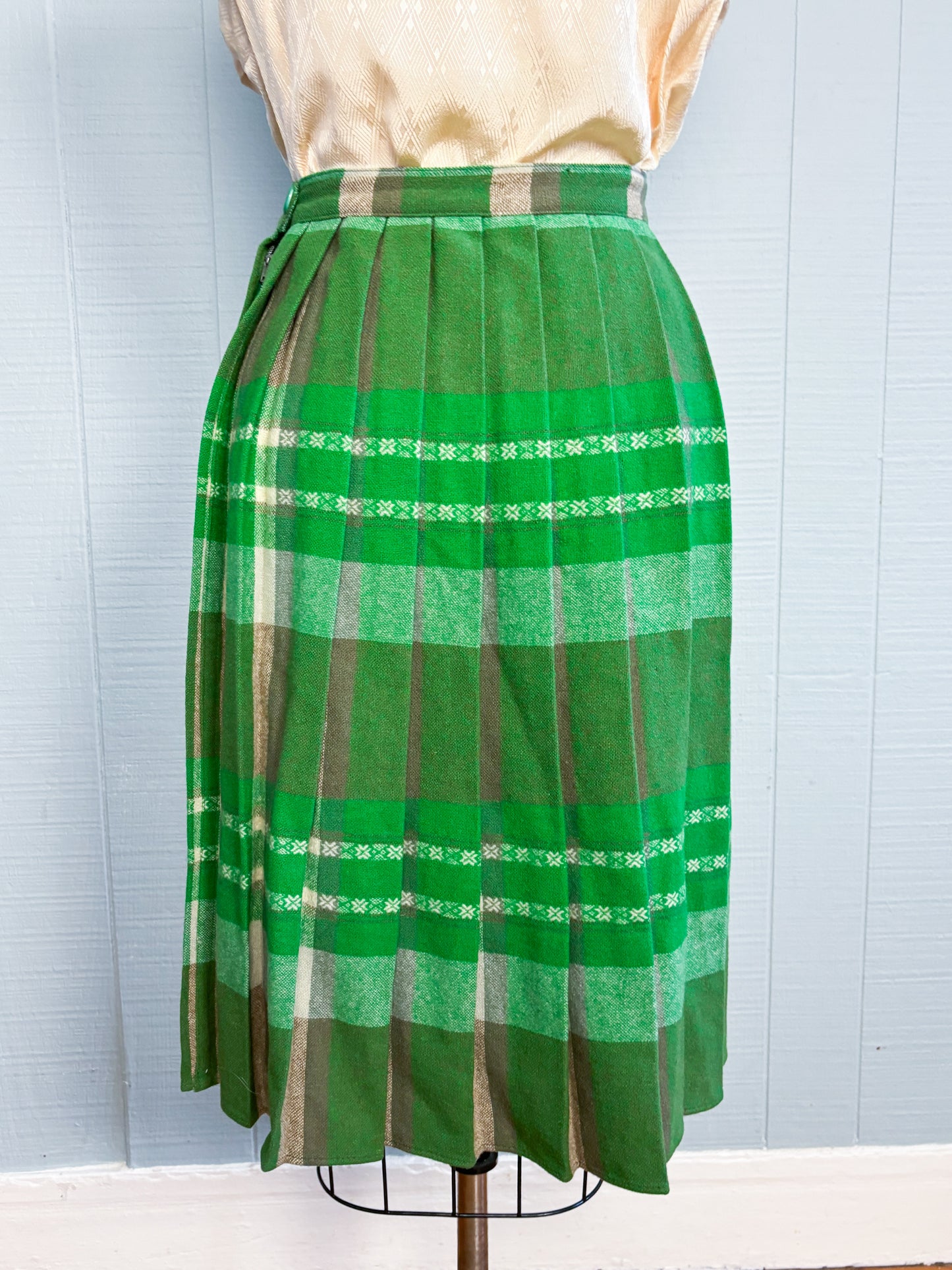 50's 60's Mrs. Maisel Green Plaid Pleated Skirt | W: 25"