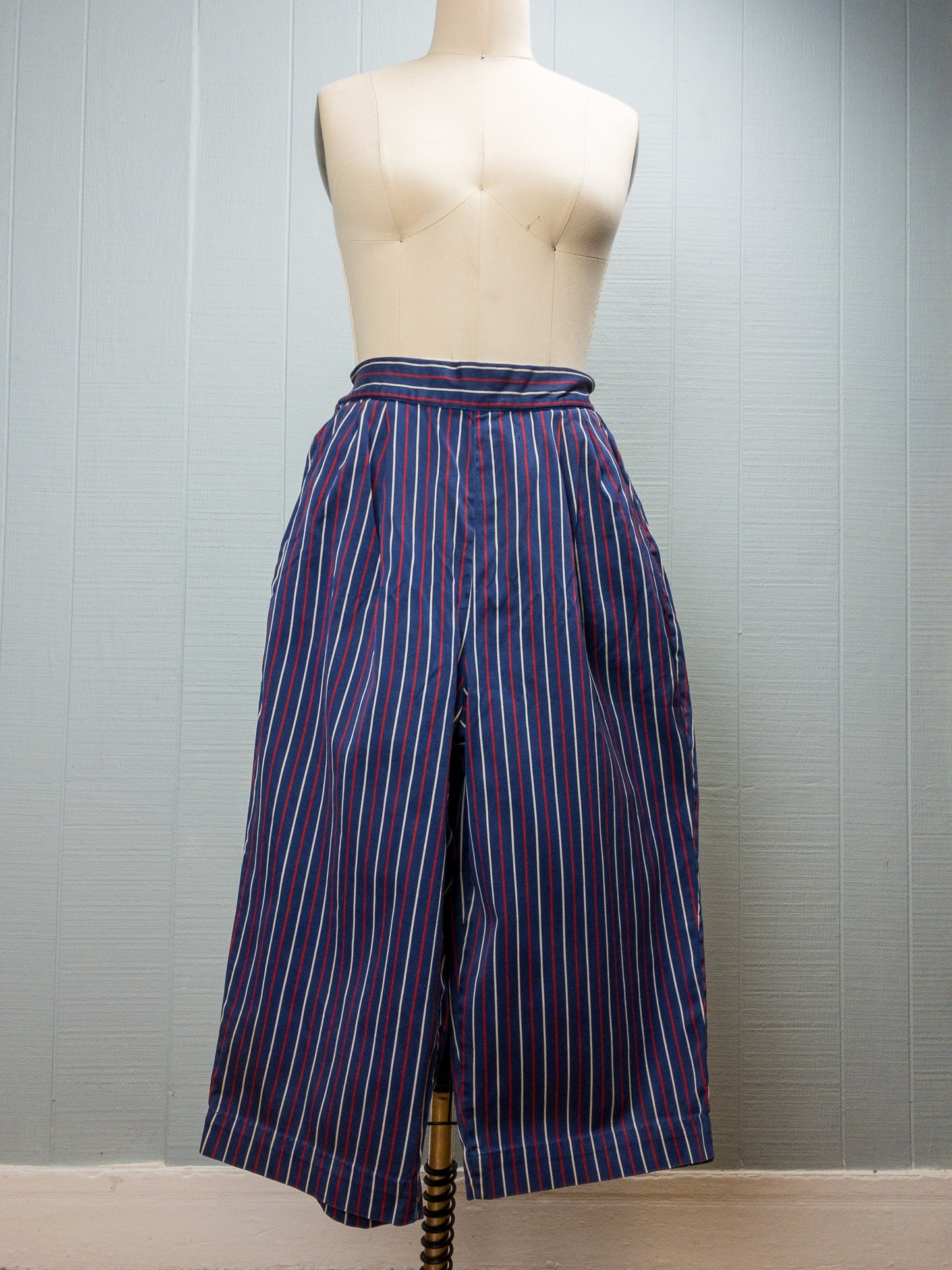 50s 60s Jantzen Navy Stripe Wide Crop Pant | 28"