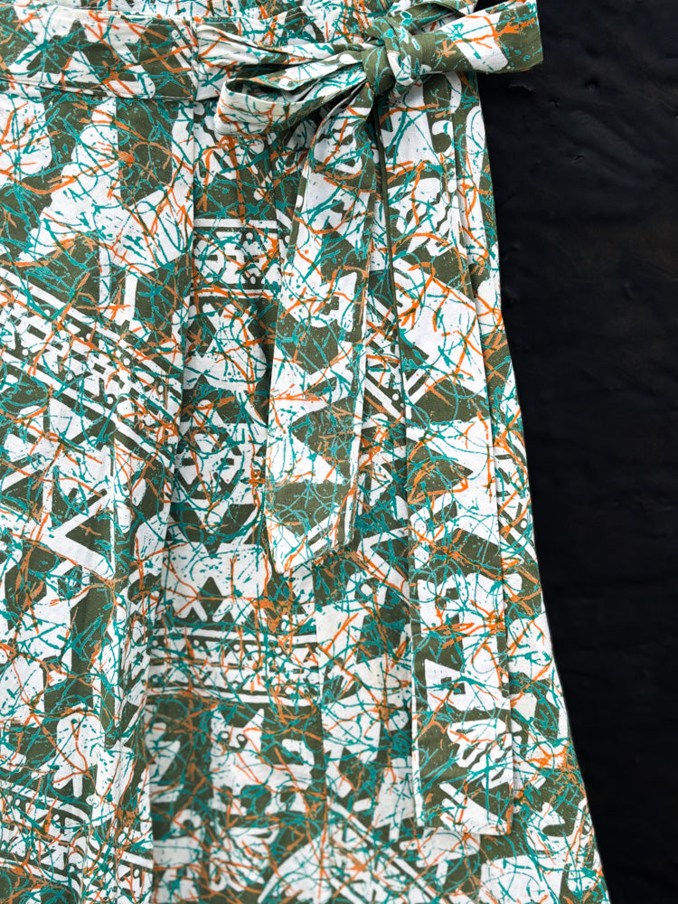 50s Mrs. Maisel Green Batik Novelty Wrap Skirt | M/L