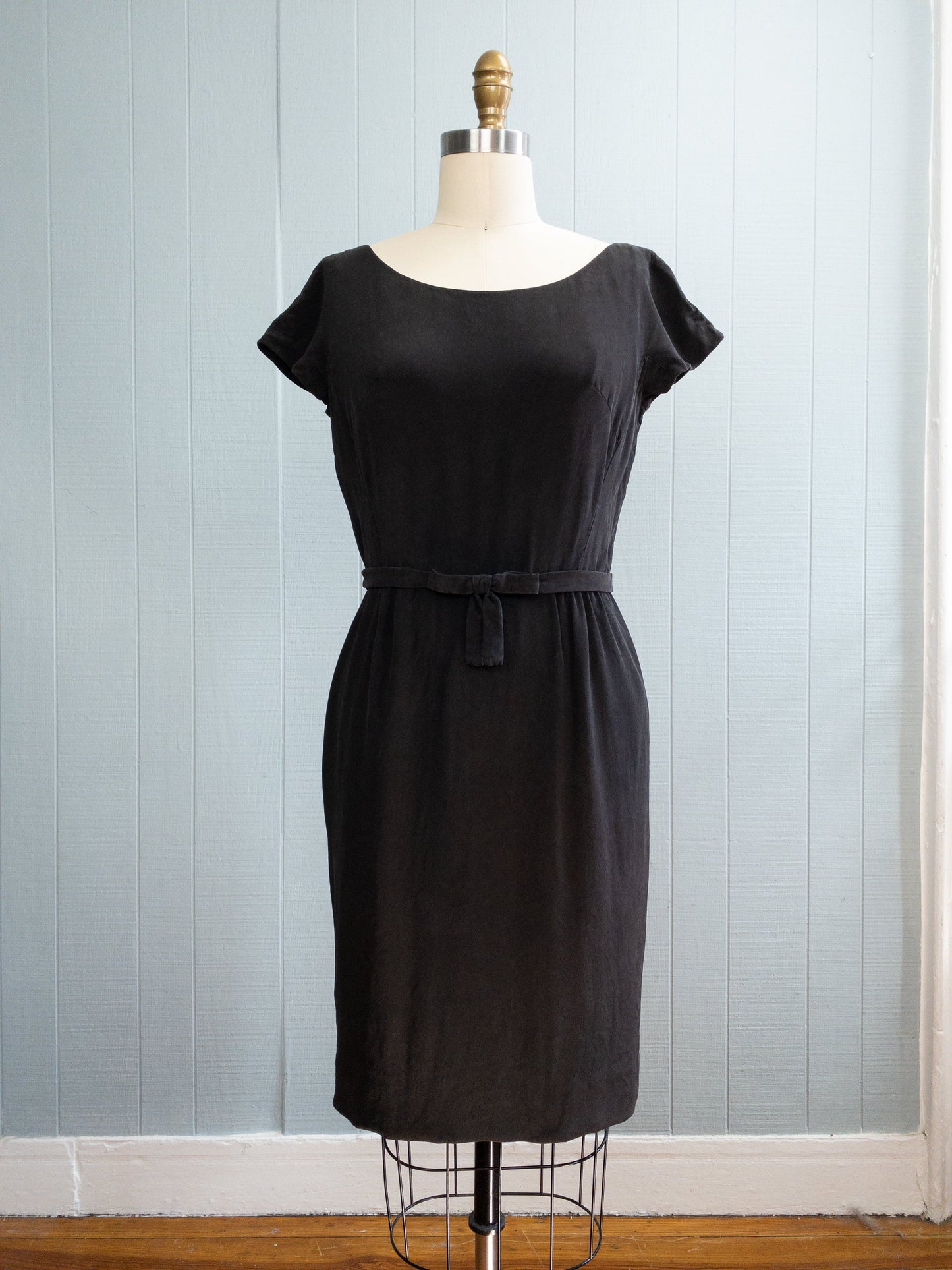 50's 60's Black Silky Wiggle Dress | S