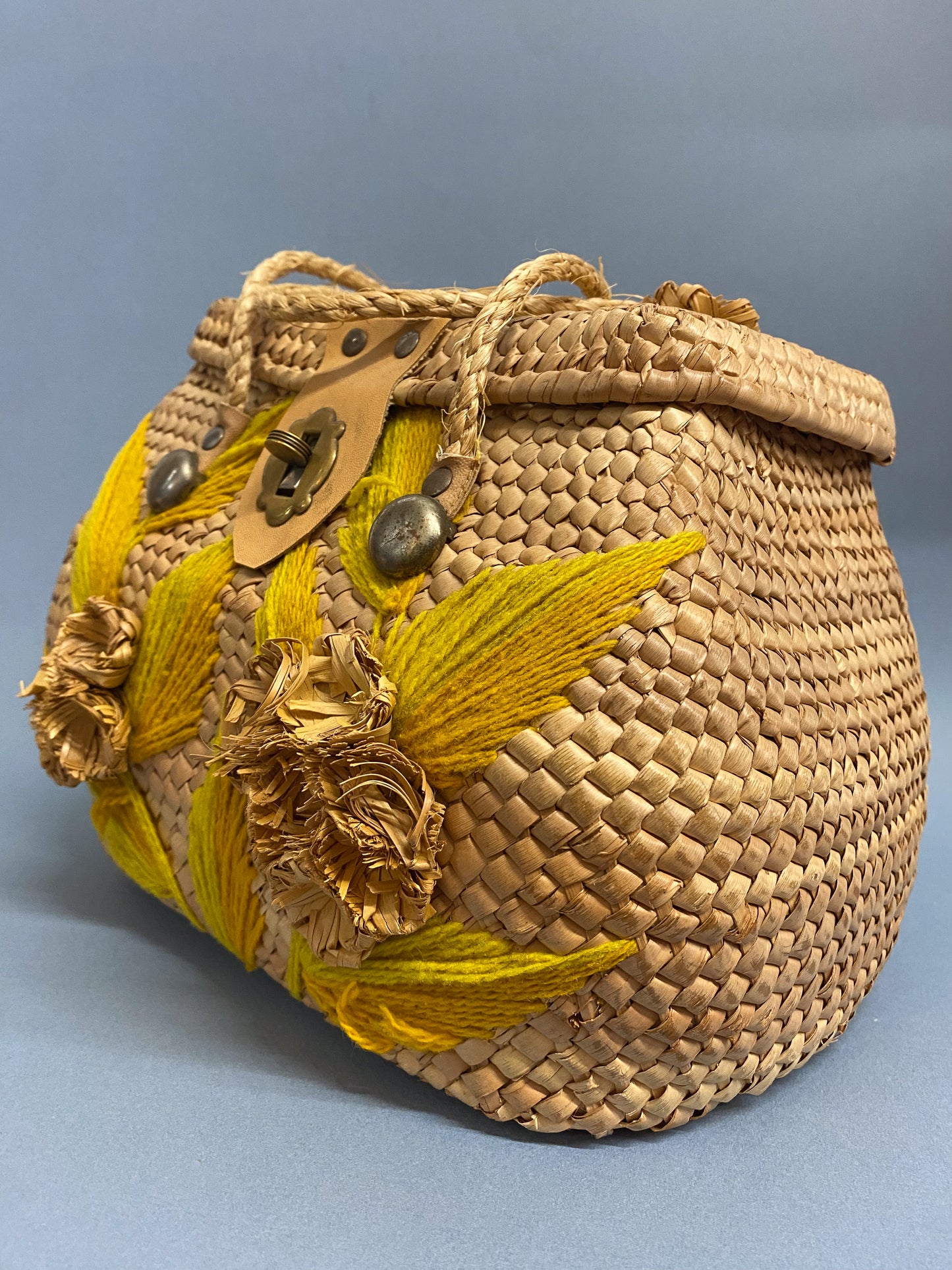 50's 60's Mrs. Maisel Rattan Straw Box Purse Yellow Yarn Floral