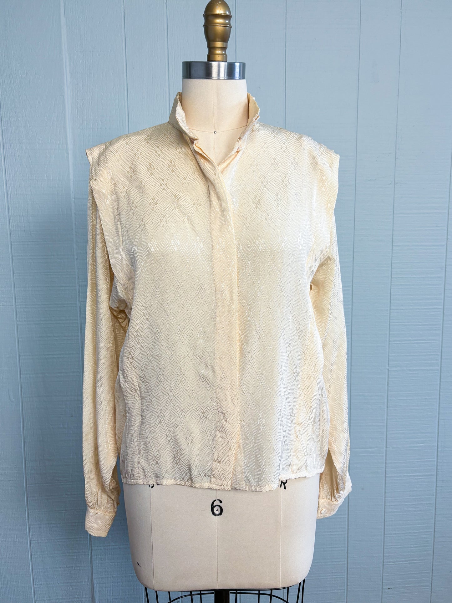80's Cream Silk Diamond Pattern Blouse Stand Collar "Cassidy" | M