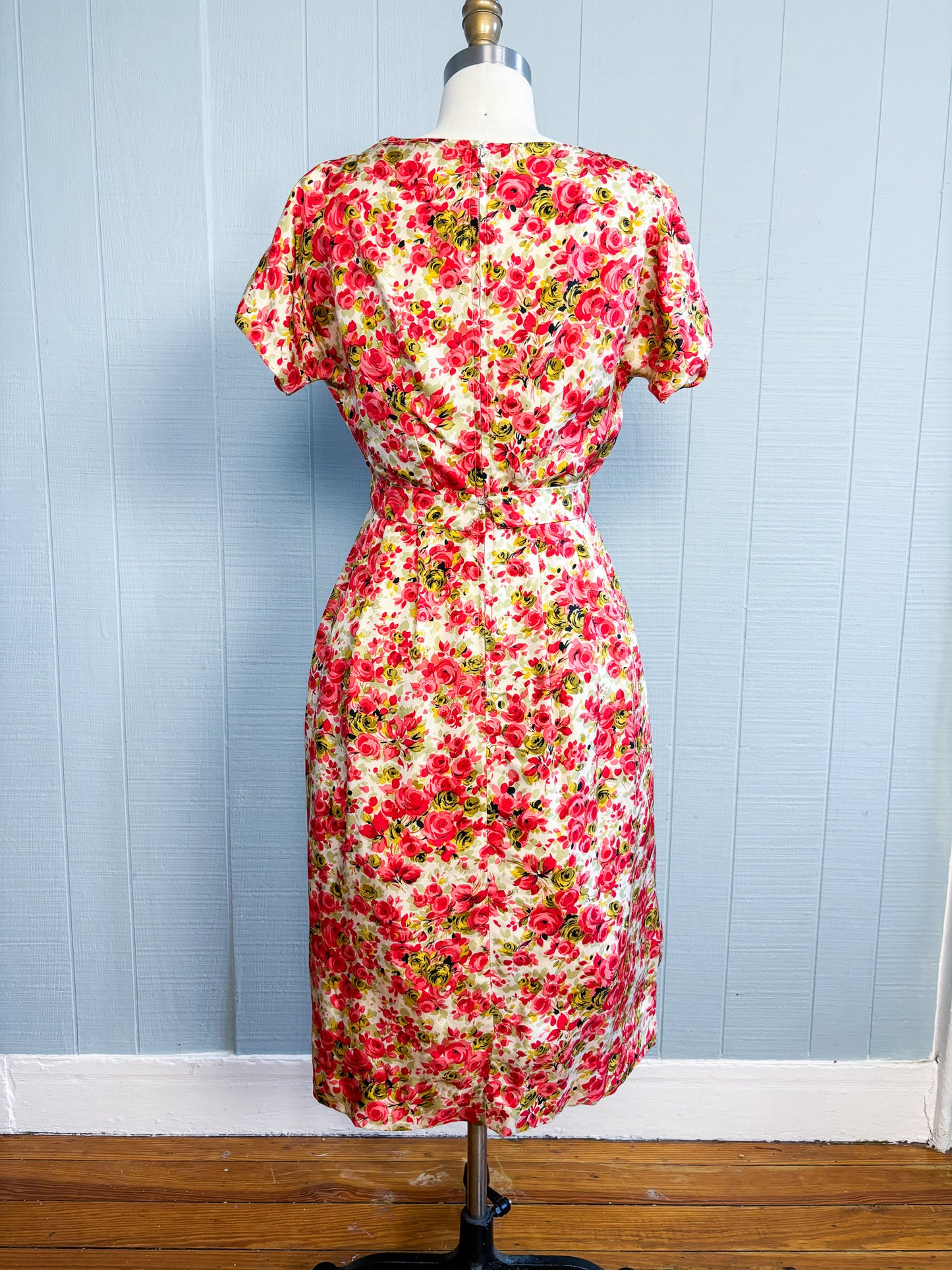 50's 60's Mrs Maisel Red Roses in Bloom Cocktail Dress | S/M