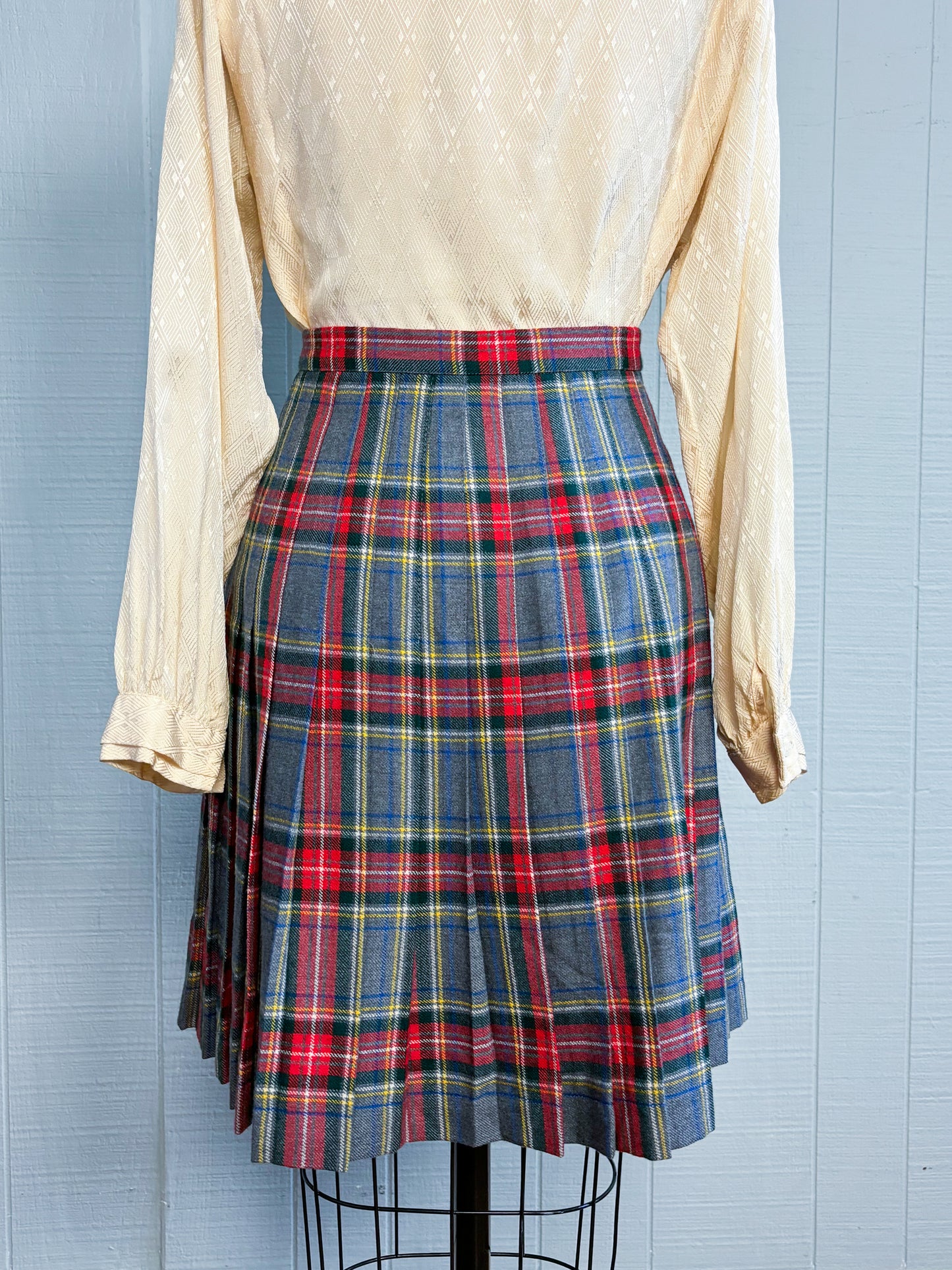 60's 70's Mrs. Maisel Grey Tartan Plaid Pleated Skirt | W: 32"