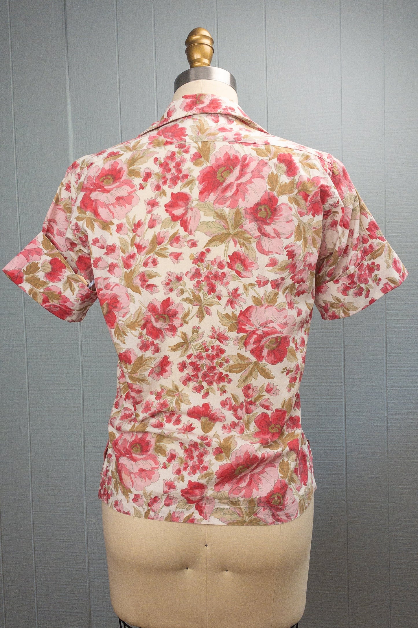 60's Graphic Rose Watercolor Blouse | S/M