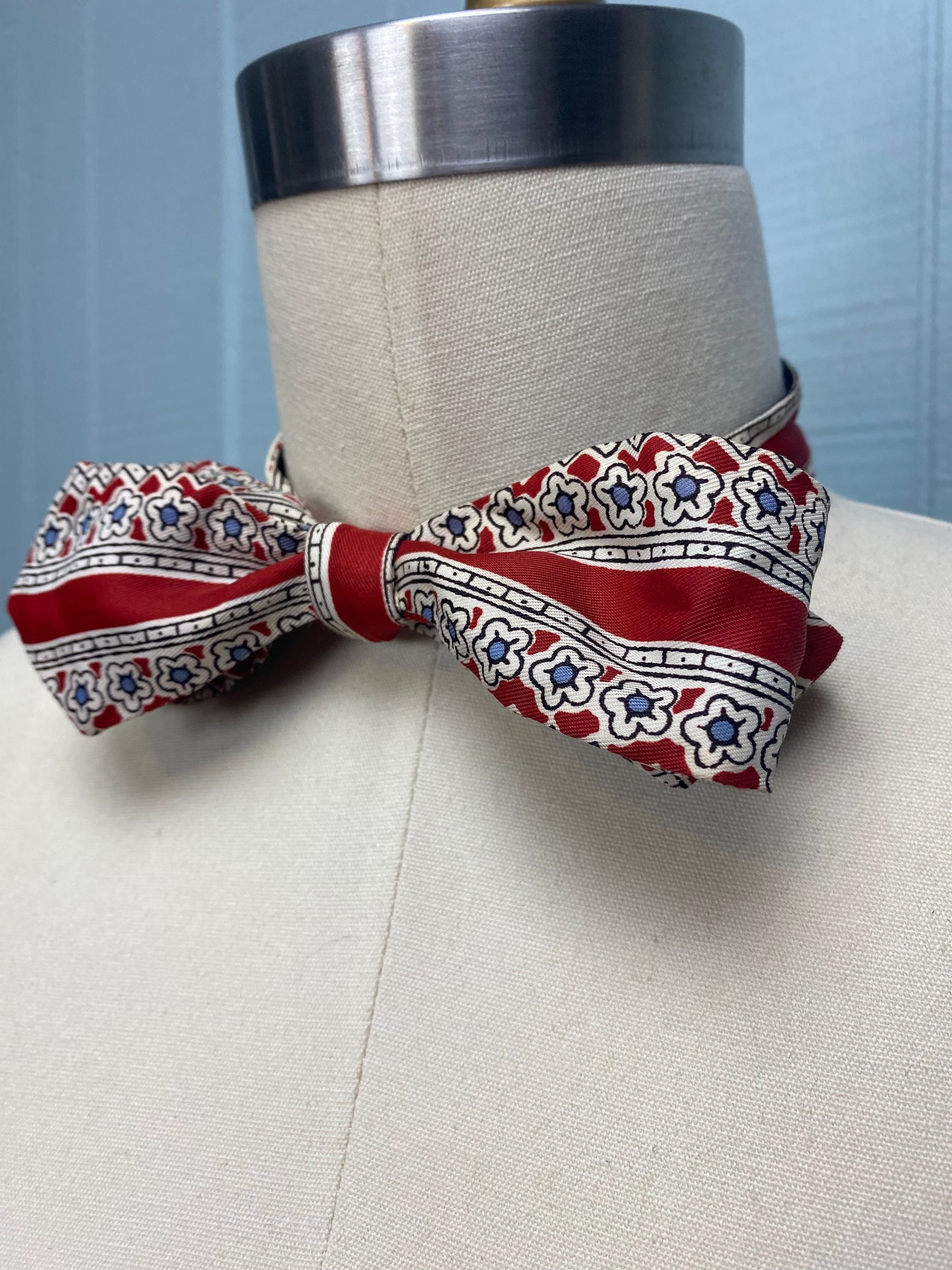 50's Self-Tie Wine Red Blue Graphic Print Bowtie