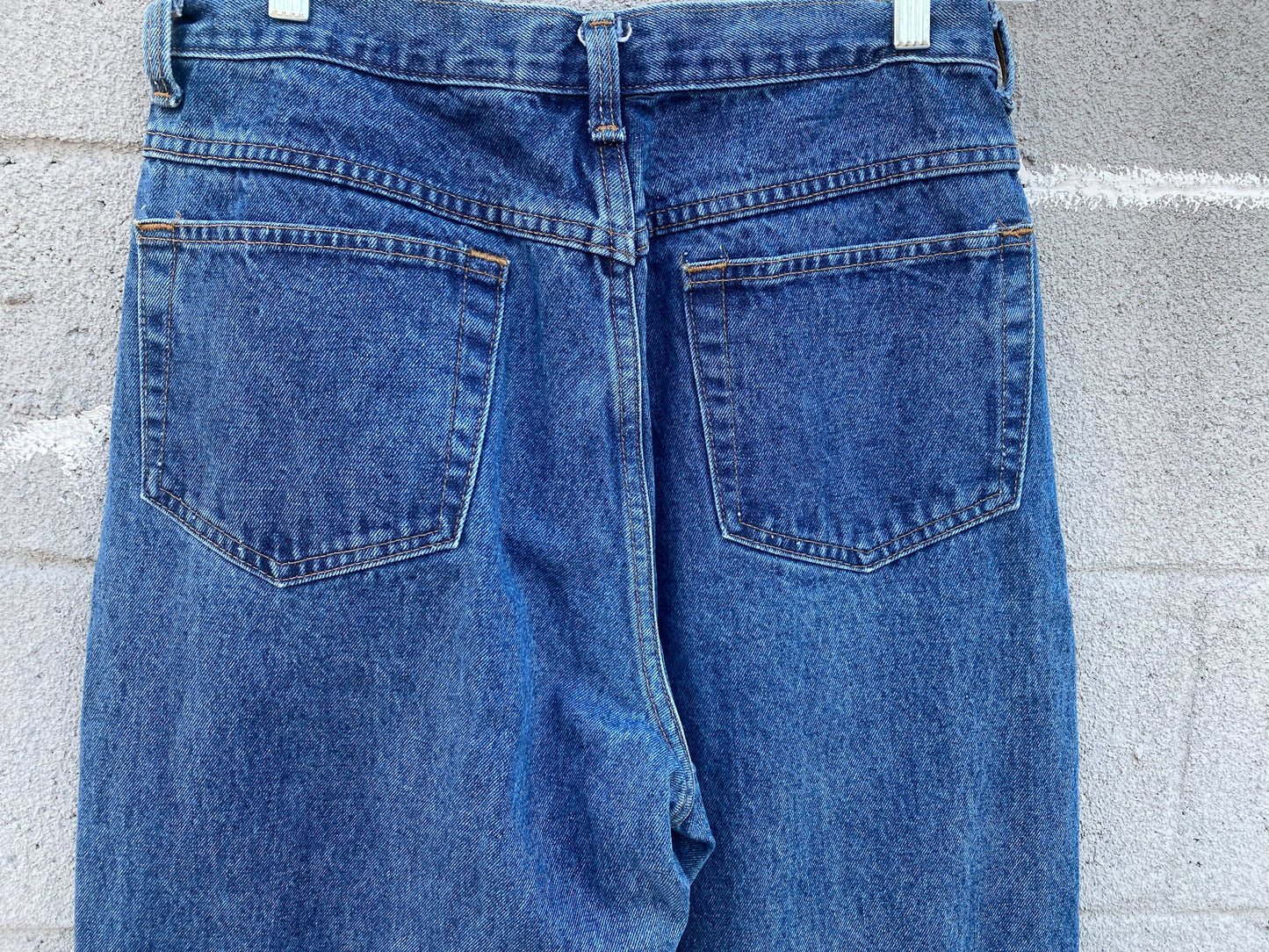 90s Venezia Vitale Mid Wash Mom Jeans | 32" x 31"