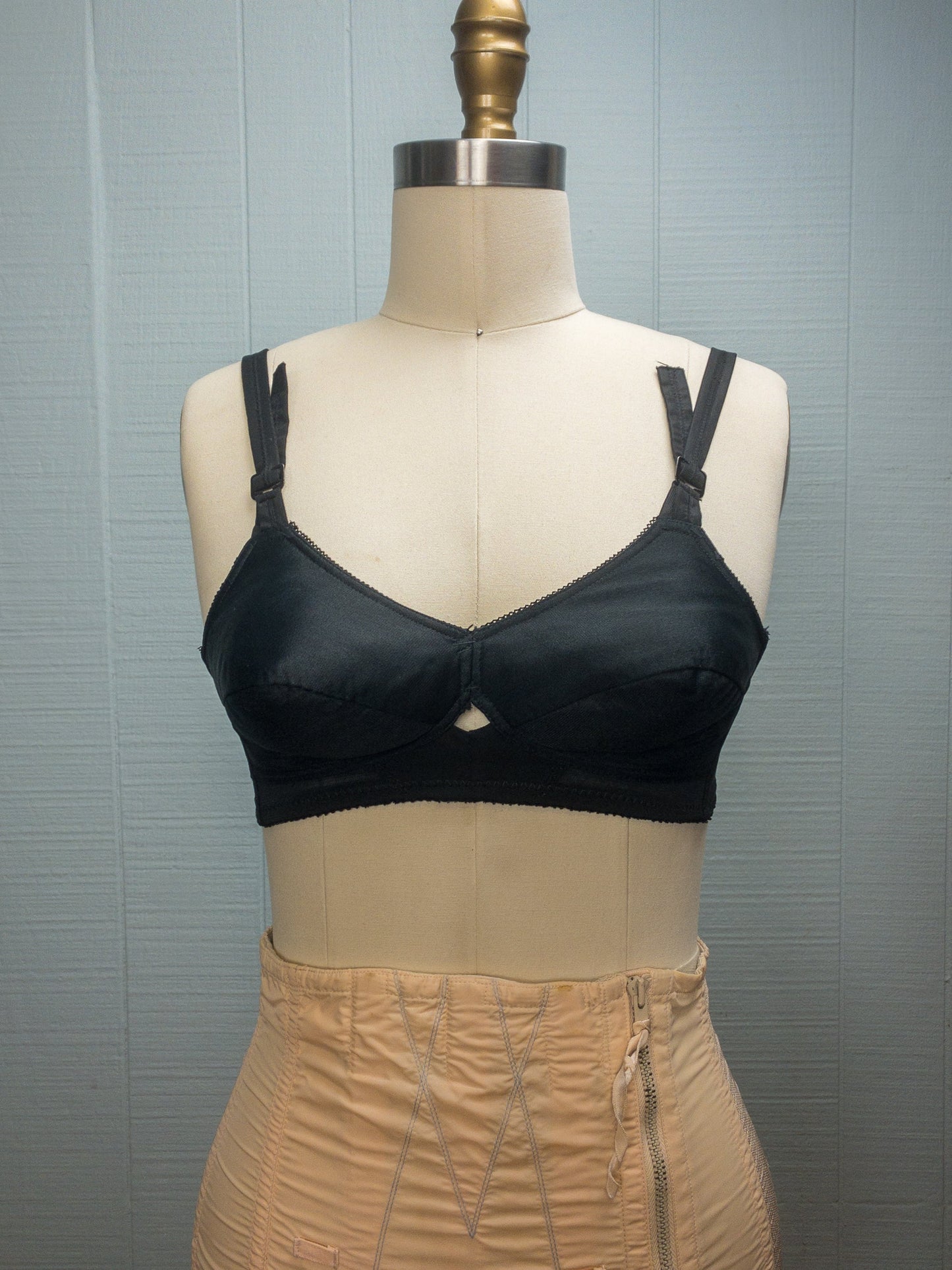 60's Black Bullet Bra | XS/S