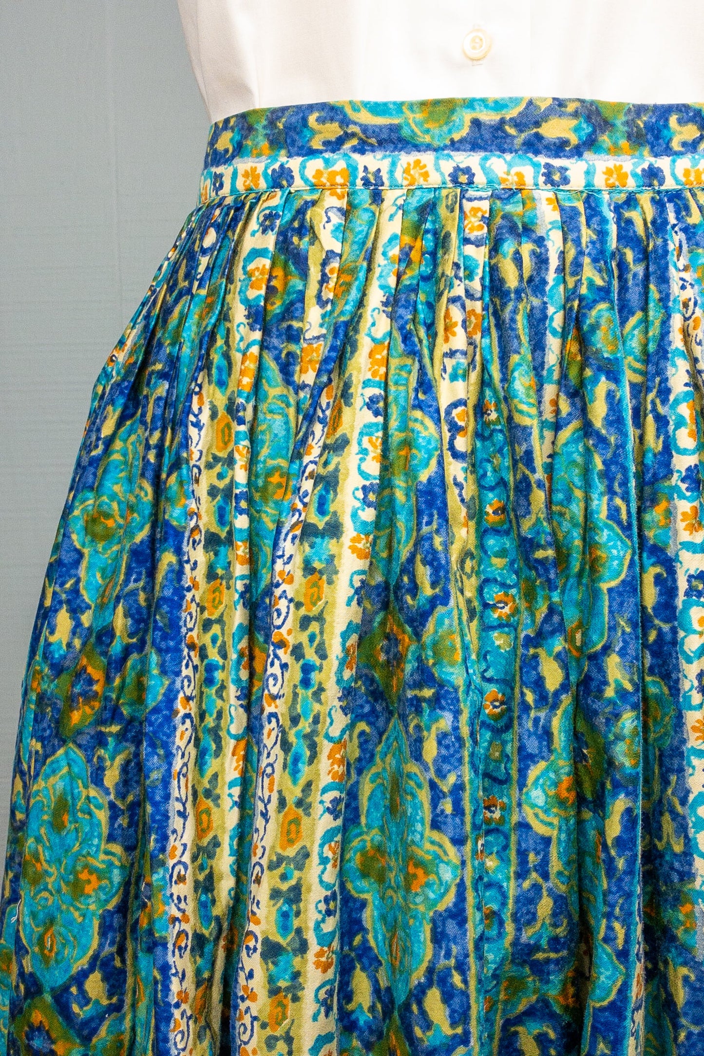 50s Blues & Poppy Skirt | 29"