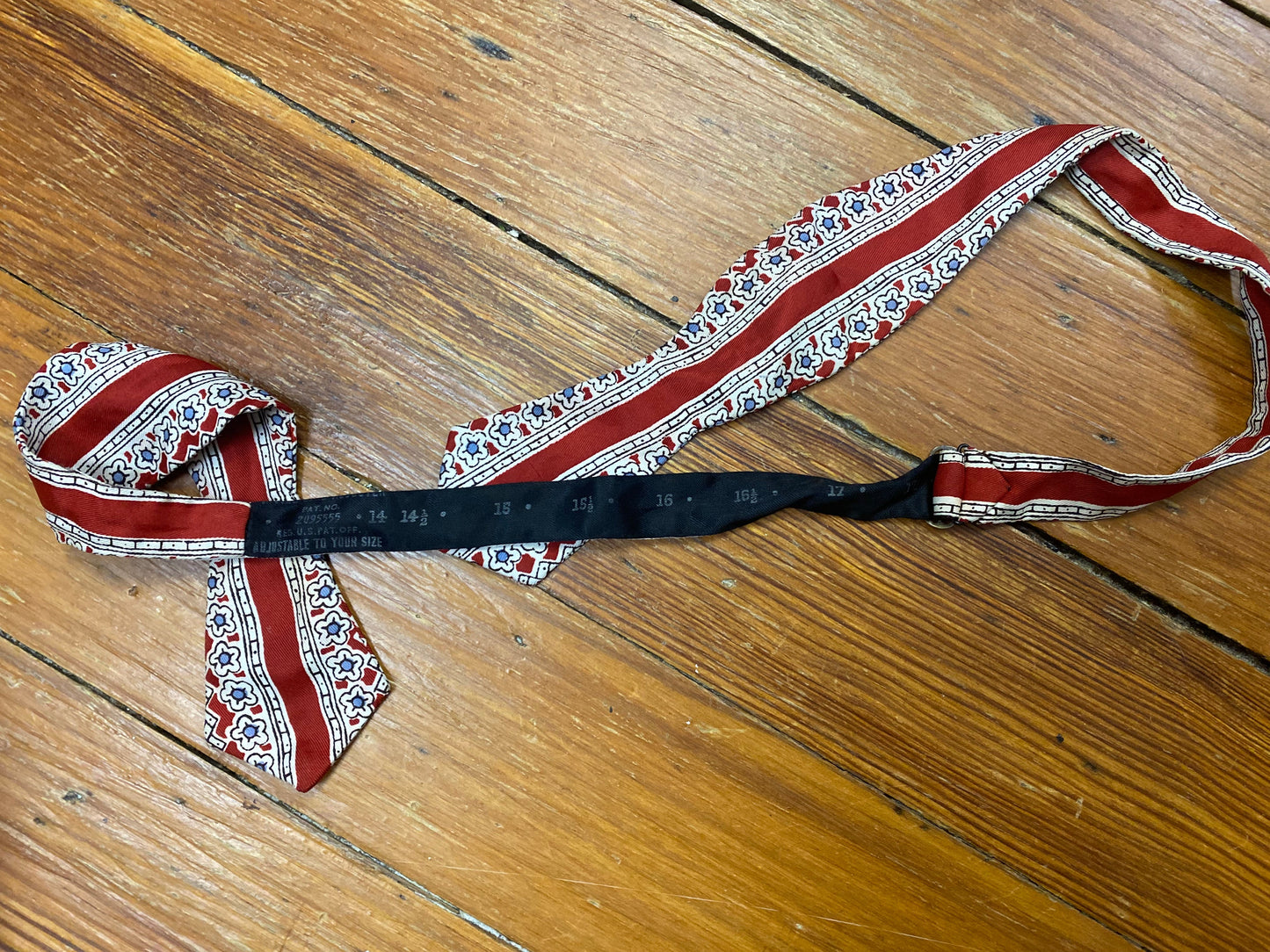 50's Self-Tie Wine Red Blue Graphic Print Bowtie