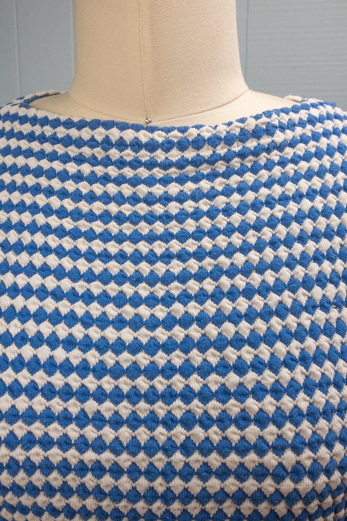 60's Blue & White Diamond Beach Top
